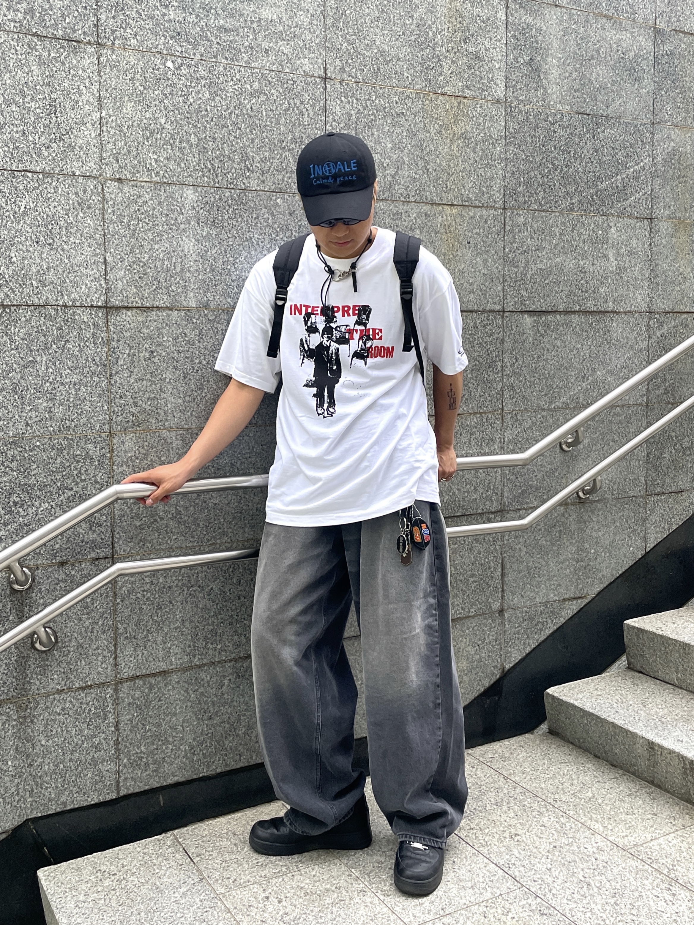 Nike x Supreme Air Force 1 Low Black, Our Legacy Ladon Leather Keychain Navy 착용 스타일 - 1