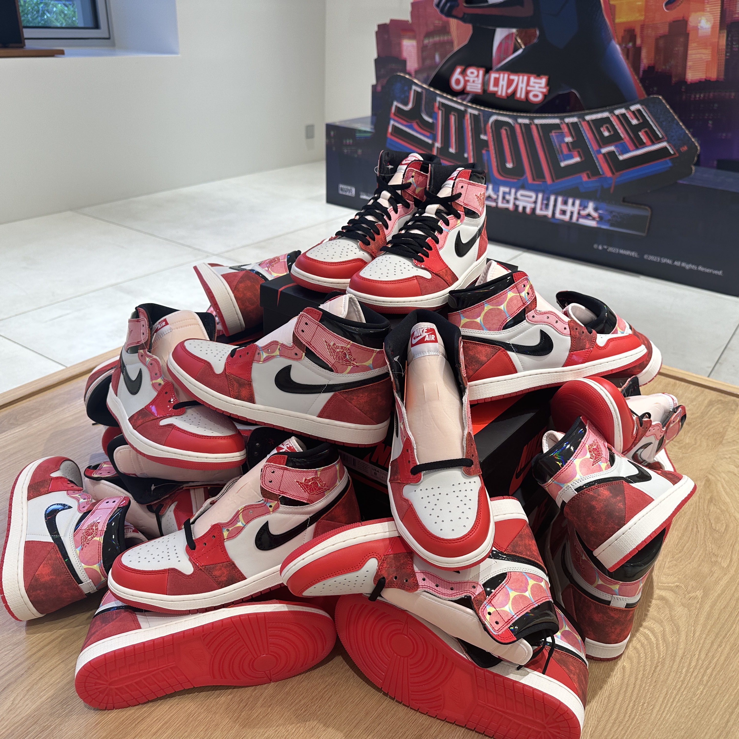 Jordan 1 Retro High Spider-Man Next Chapter 착용 스타일