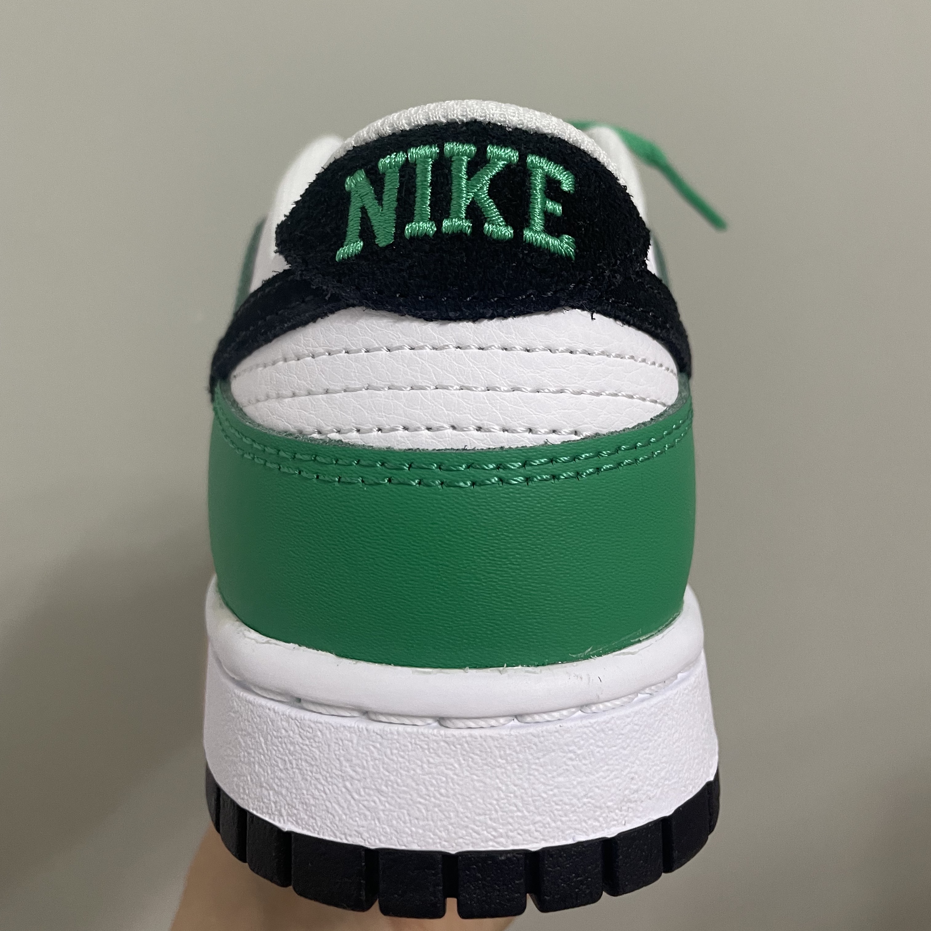 Nike Dunk Low White Green 착용 스타일 - 4