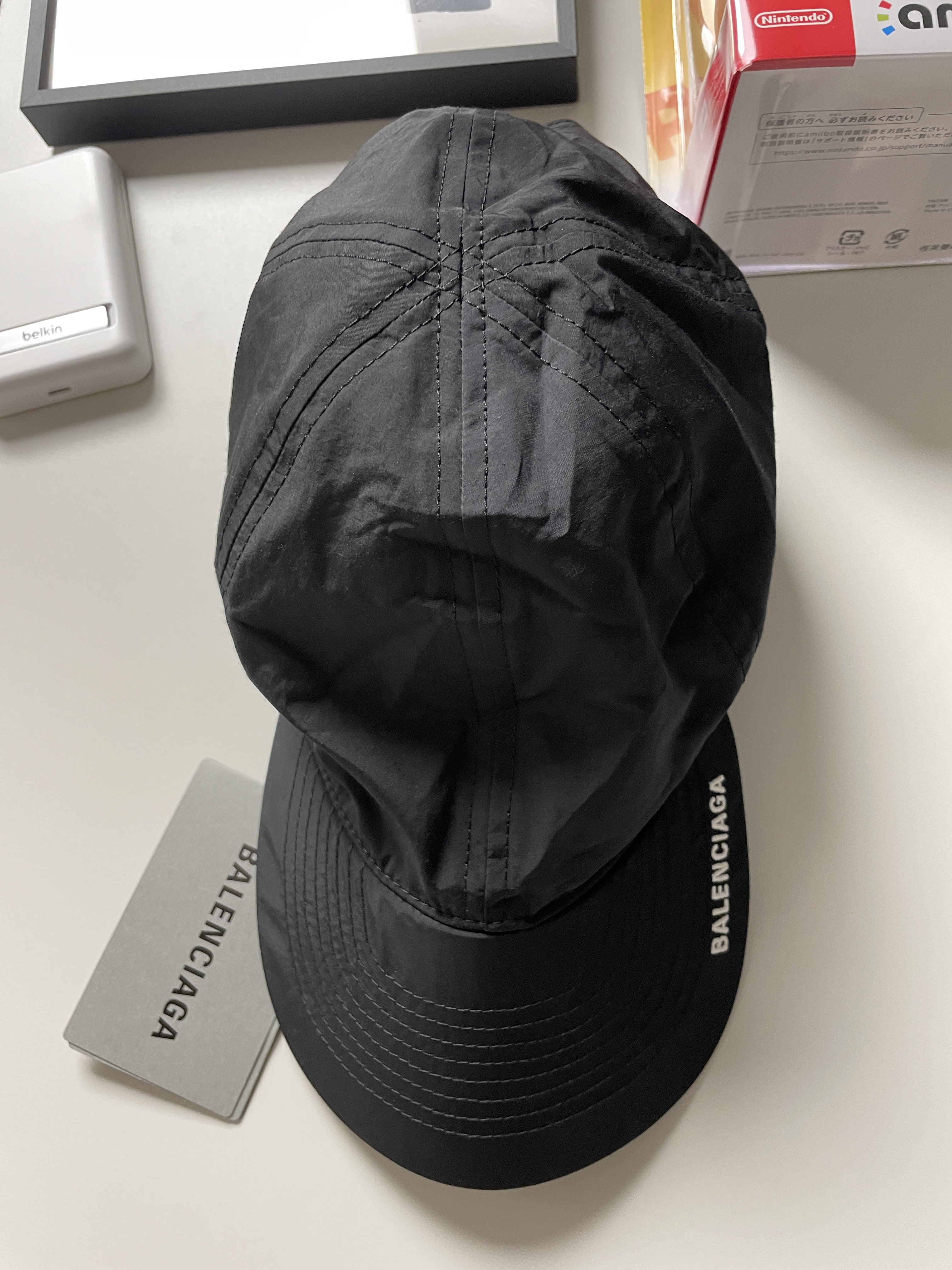 New Era x Murakami Takashi Ohana Unstructured Cap Beige, Kaws Companion Open Edition Vinyl Figure Brown 착용 스타일 - 3