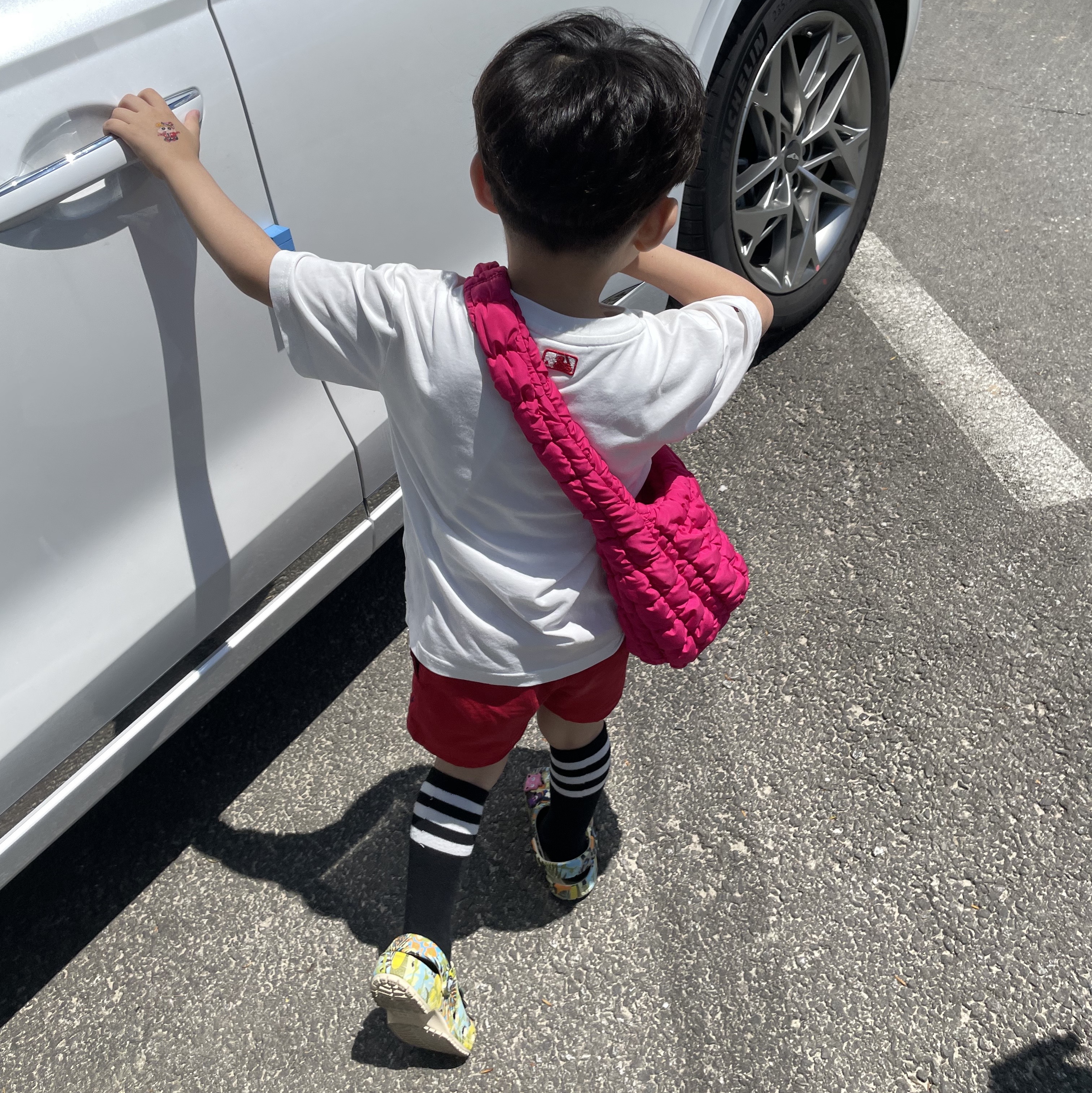 COS Quilted Mini Bag Pink 착용 스타일