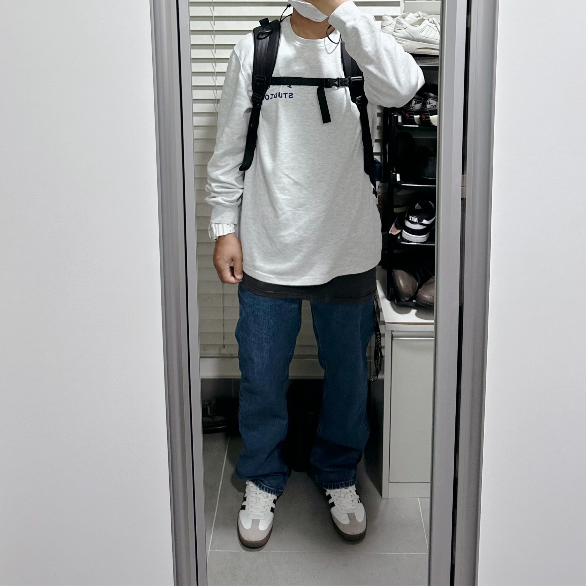 Adidas Samba Vegan White Black, IAB Studio Long Sleeve Light Gray 착용 스타일