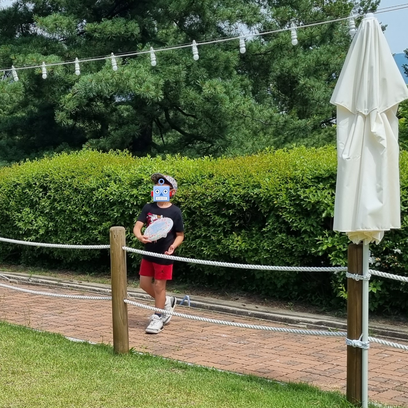 Palace Wham-O Tri-Ferg Frisbee Multi - 23SS, (GS) Jordan 3 Retro White Cement Reimagined 착용 스타일