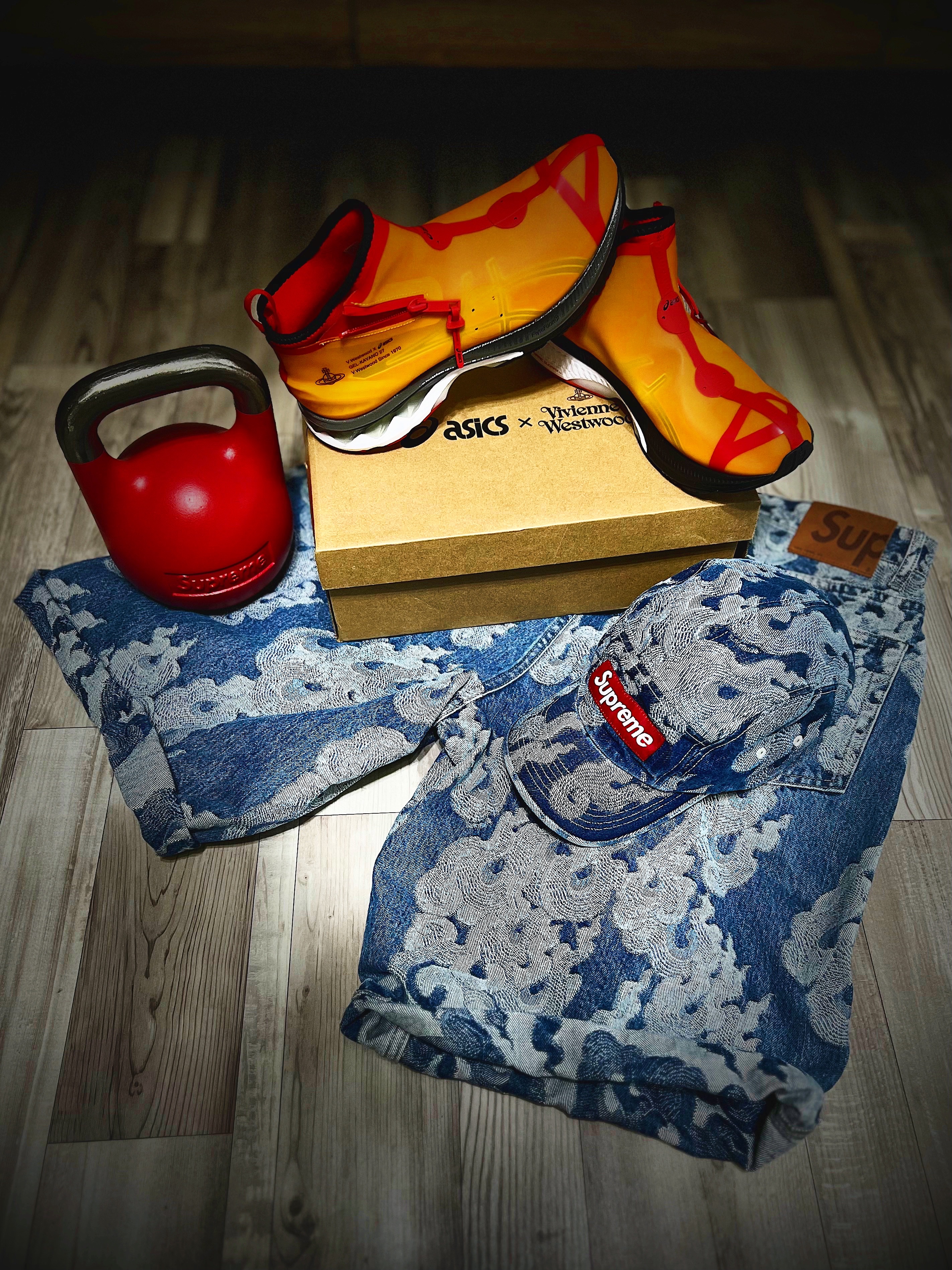 Asics x Vivienne Westwood Gel-Kayano 27 LTX Citrus, Supreme Tru Grit 6KG Kettlebell Red - 22FW 착용 스타일 - 2