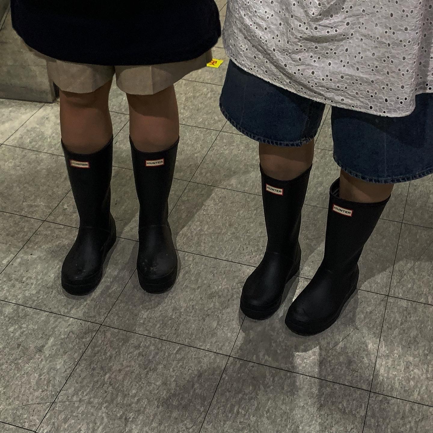(W) Hunter Play Tall Wellington Rain Boots Black, Apple Watch Nike Series 7 41mm GPS Starlight Aluminum Case with Nike Sport Band Pure Platinum Black (Korean Ver.) 착용 스타일 - 3