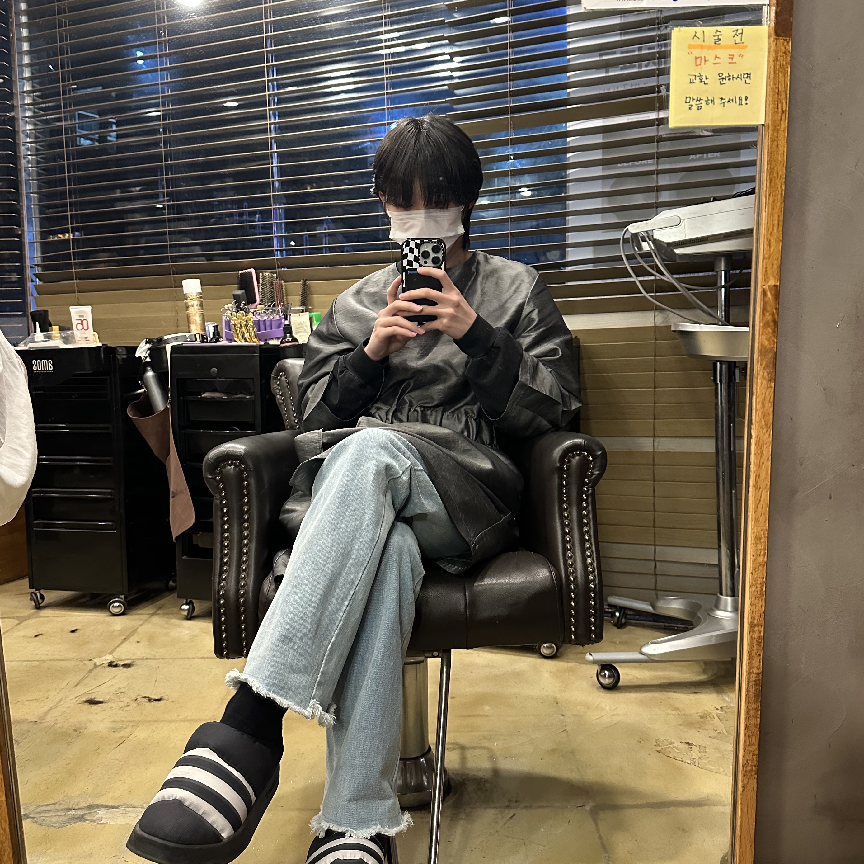 Adidas Puffylette Core Black 착용 스타일