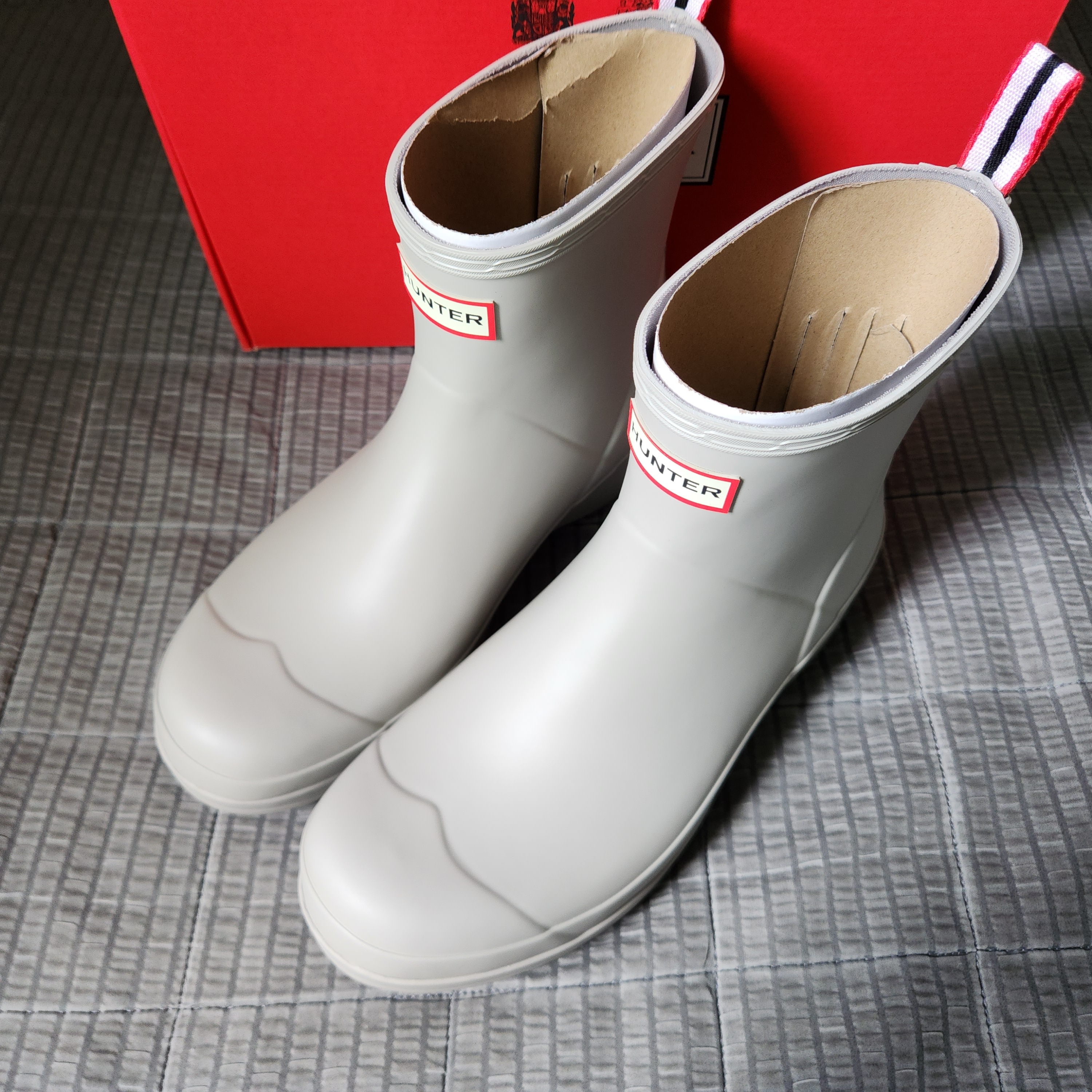 Hunter Play Short Wellington Boots Zinc Grey 착용 스타일 - 1