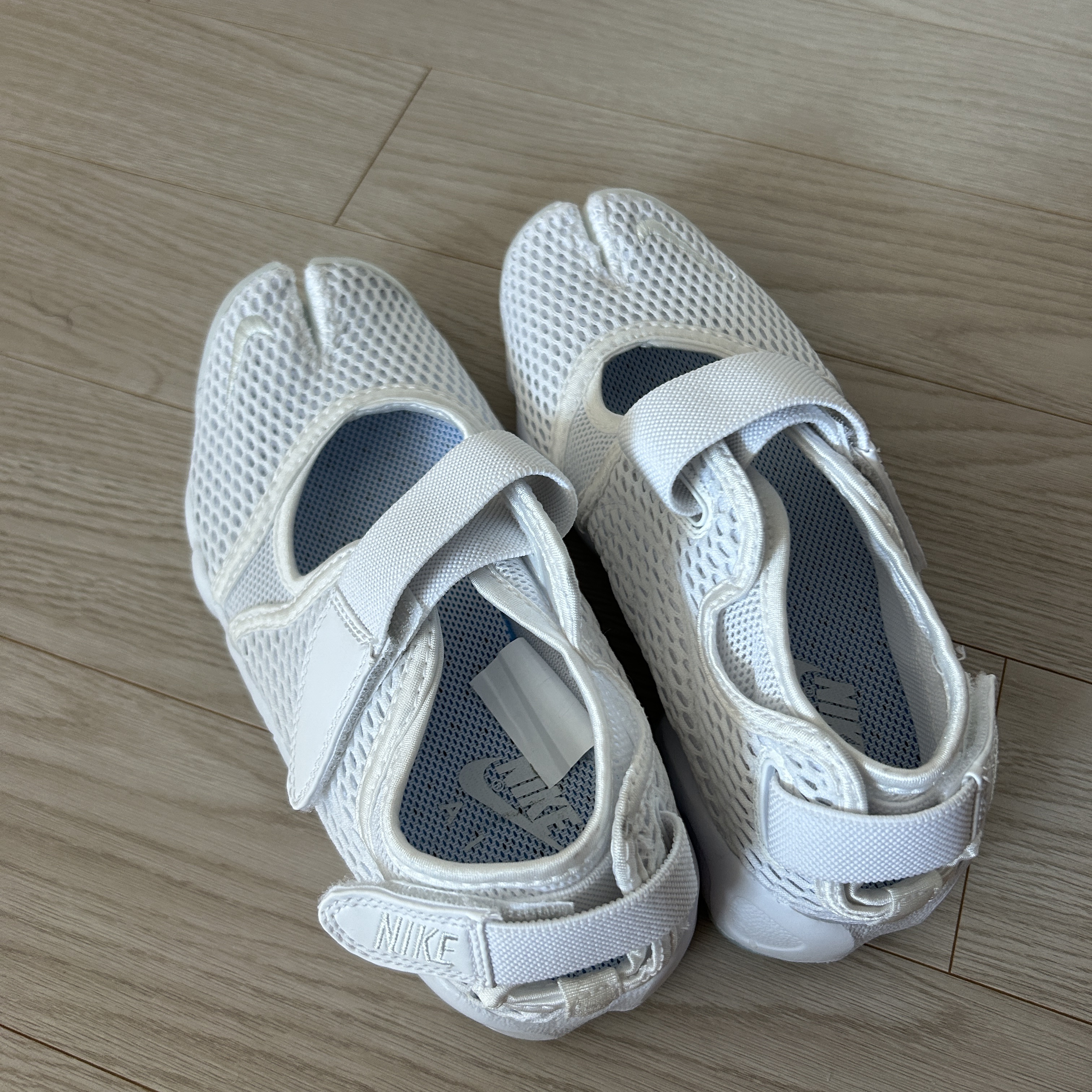 (W) Nike Air Rift Breathe White Pure Platinum 착용 스타일