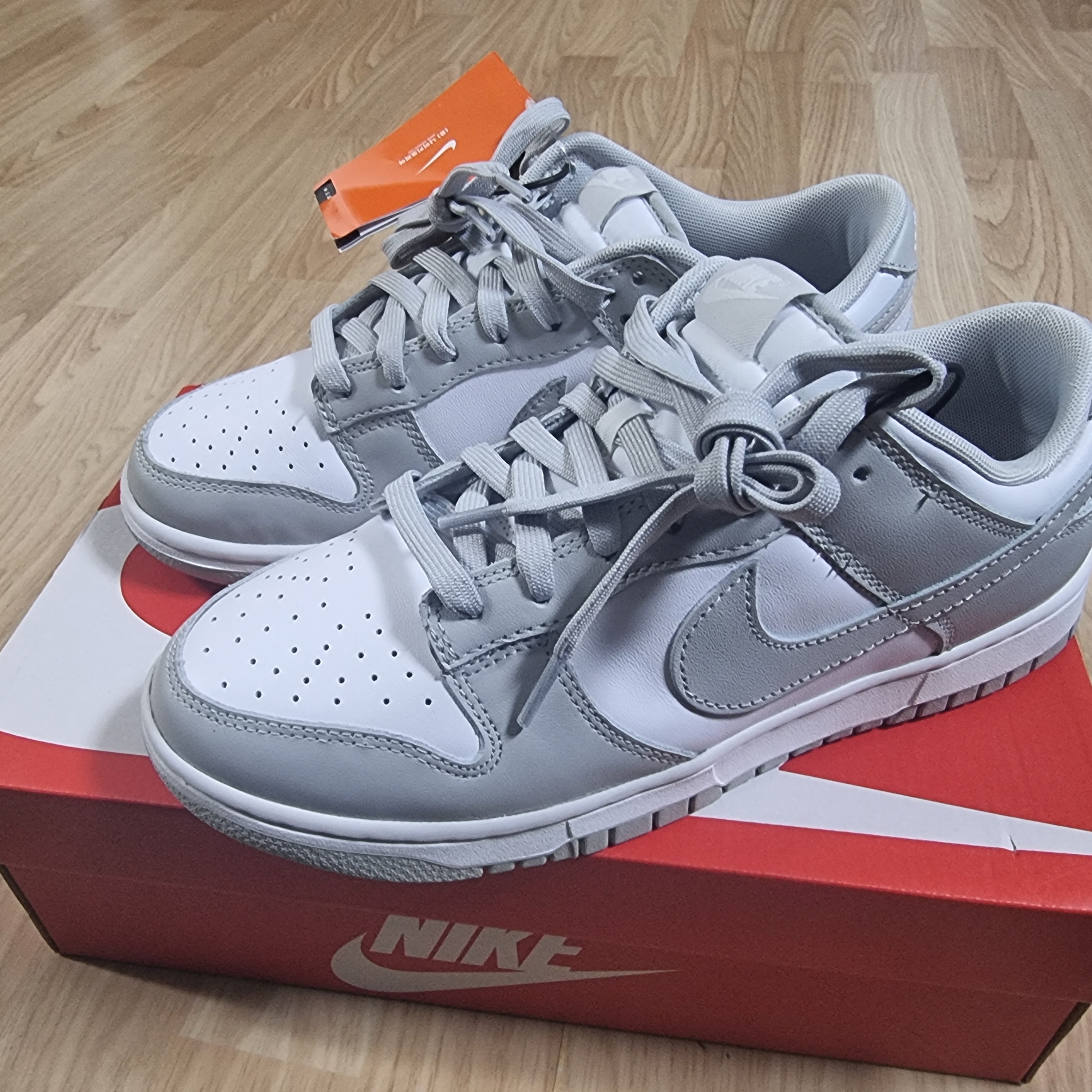 Nike Dunk Low Retro Grey Fog 착용 스타일