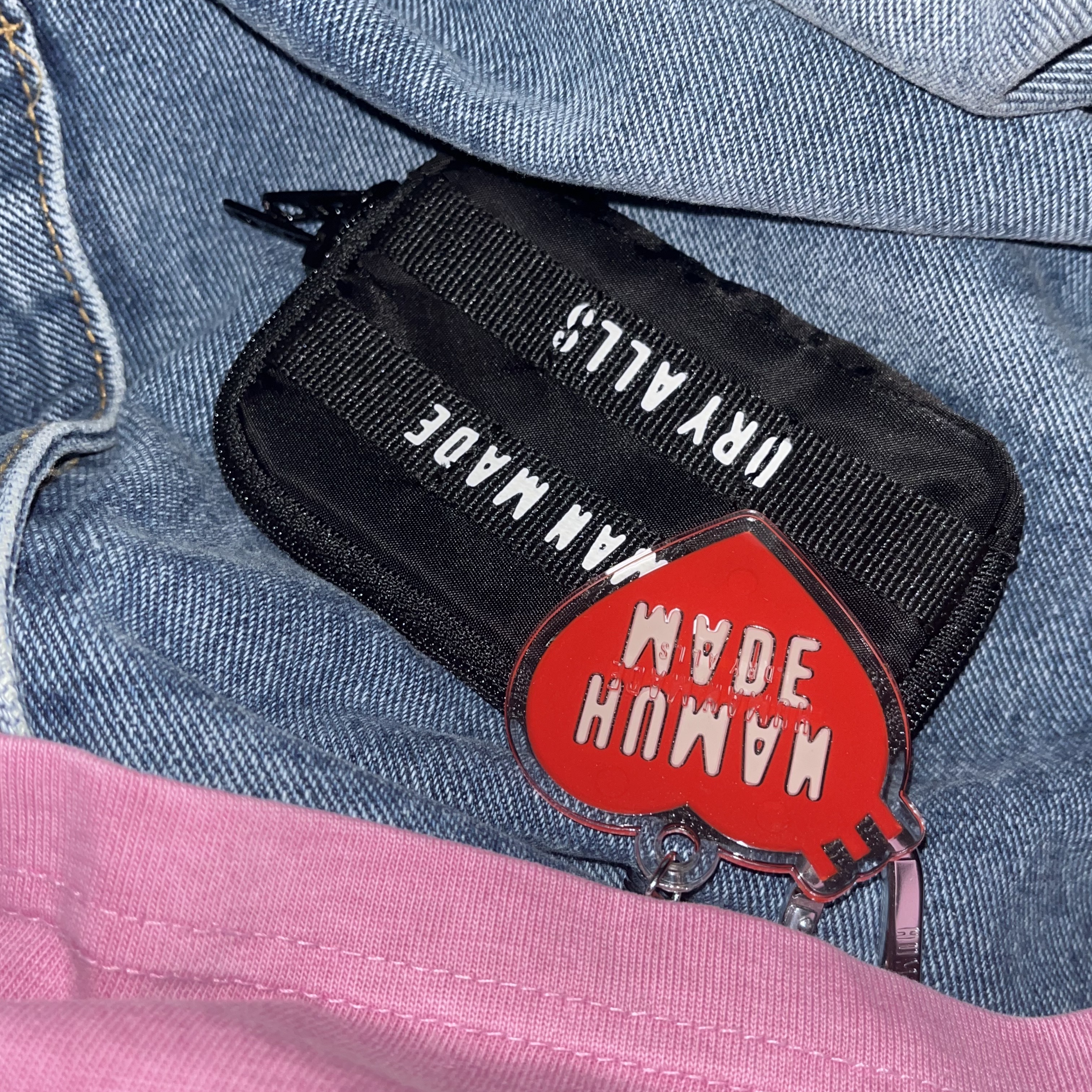 Human Made Military Card Case Black, Human Made Heart Keyring Red 착용 스타일