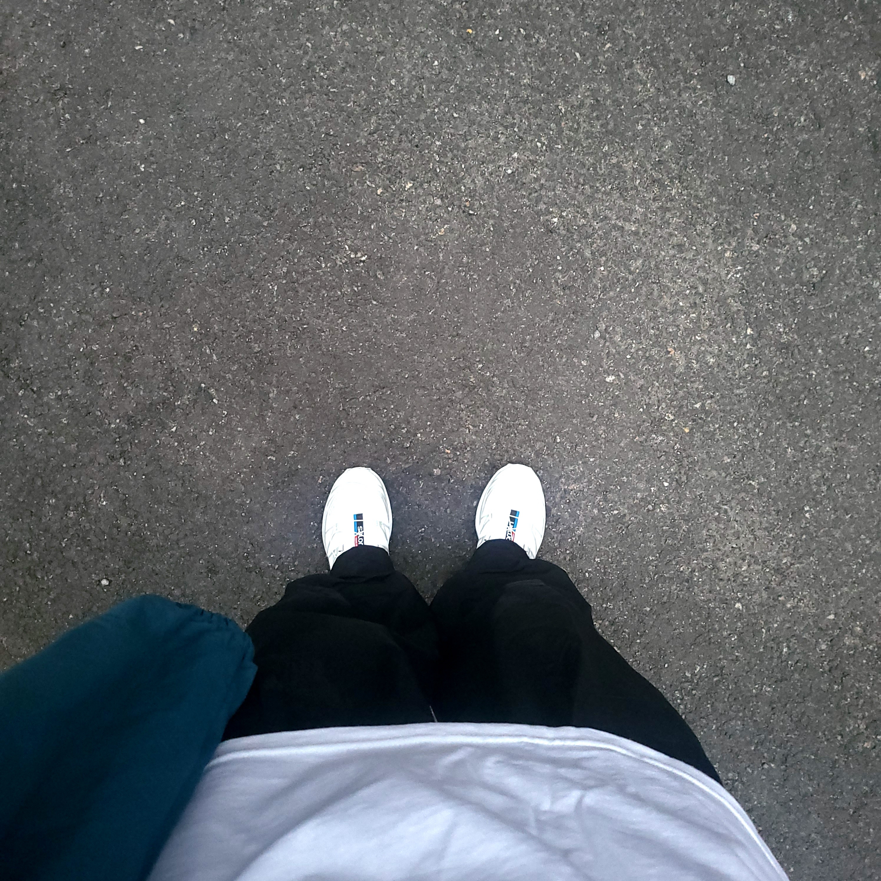 Salomon XT-6 ADV White 착용 스타일