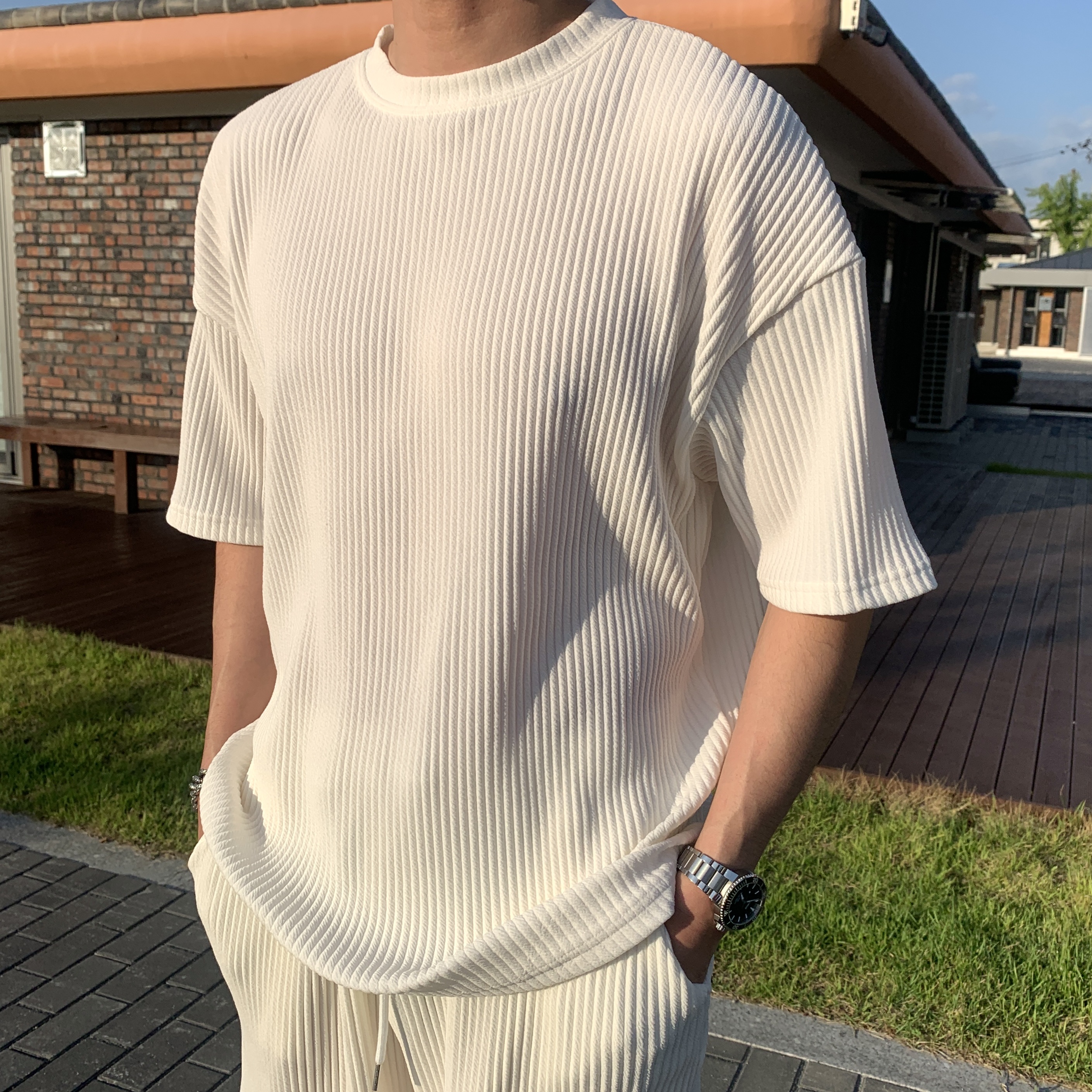 Oofos OOriginal Black 착용 스타일 - 2