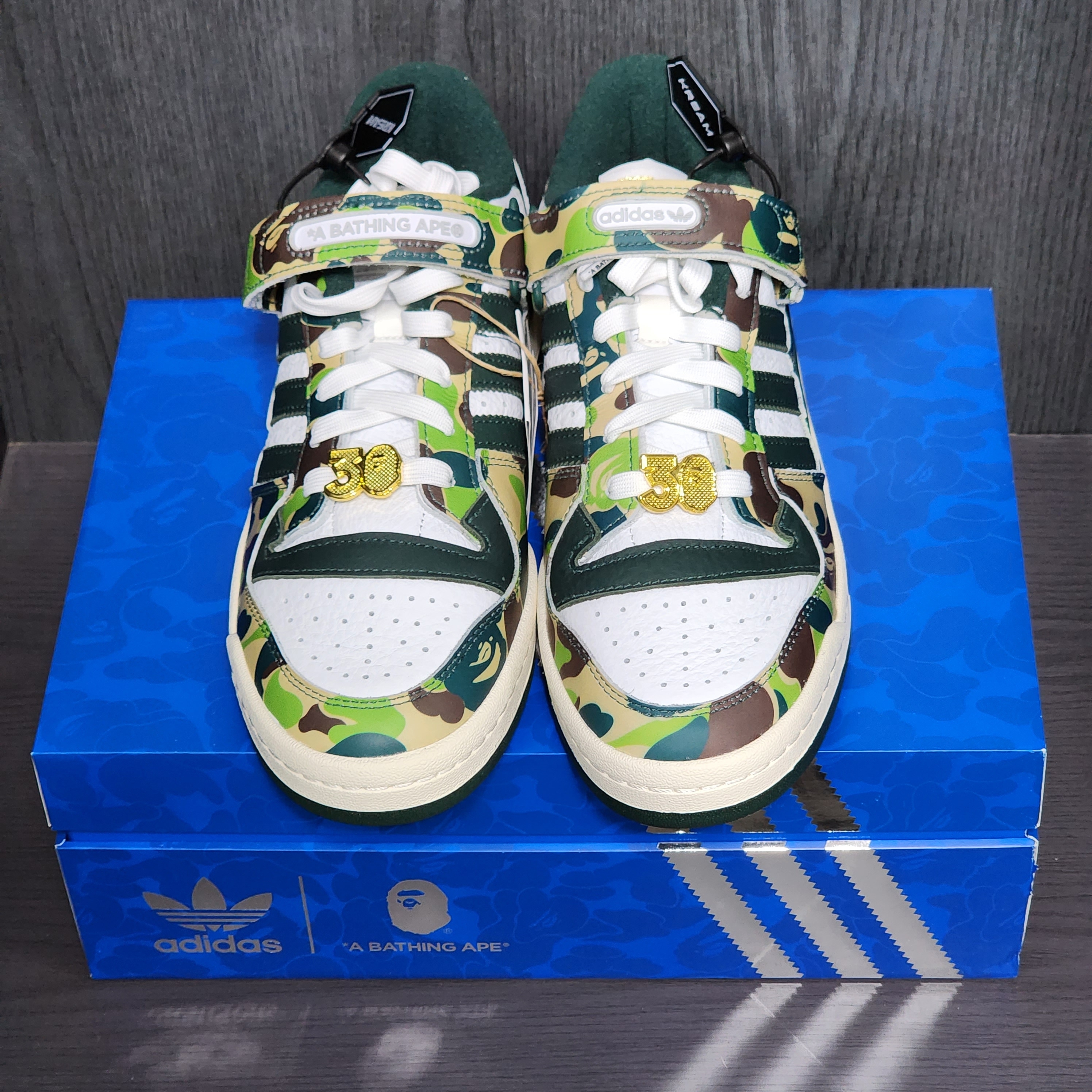 Adidas x BAPE Forum 84 Low Green Camo 착용 스타일 - 3