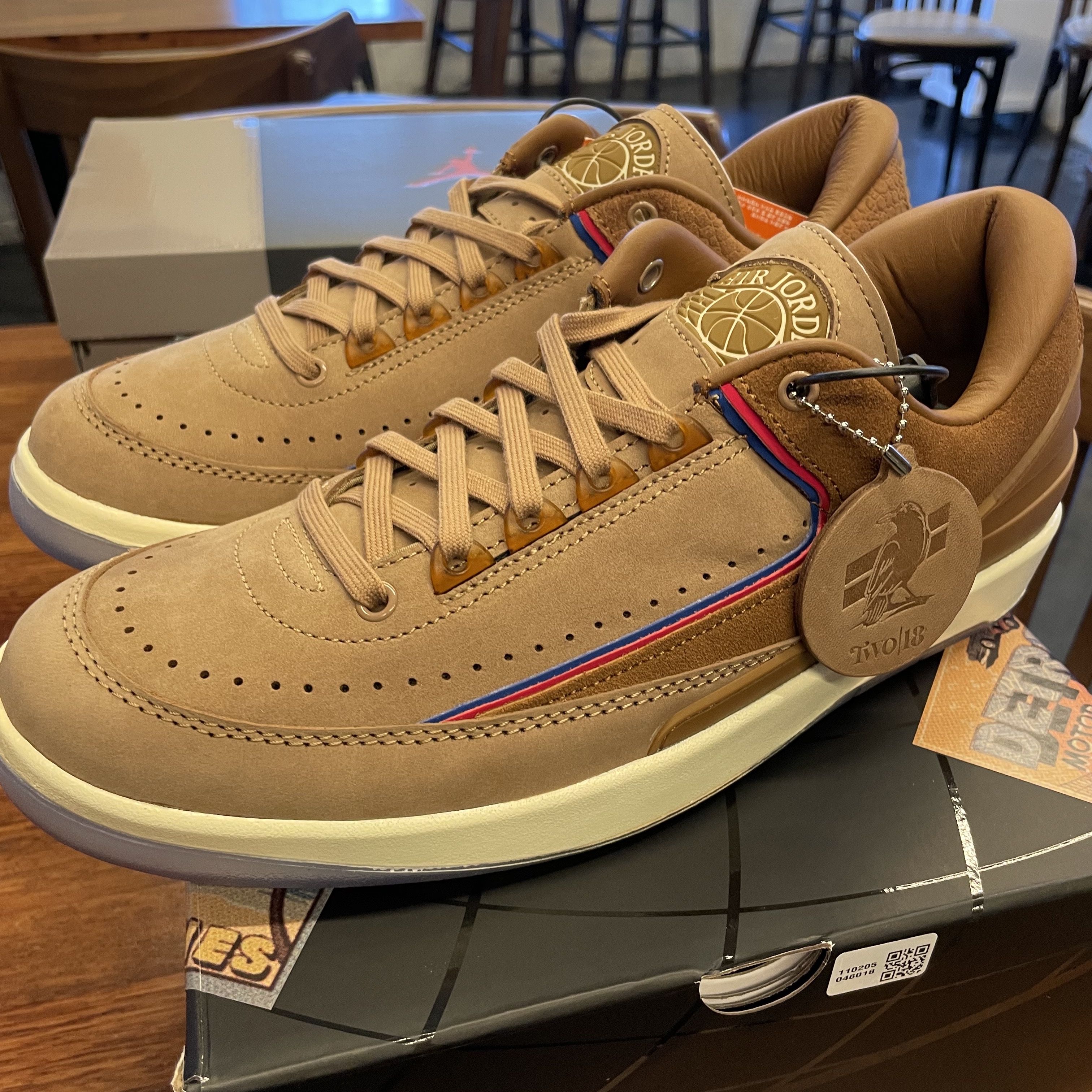 Jordan 2 x Two 18 Retro Low Rocky Tan 착용 스타일 - 1