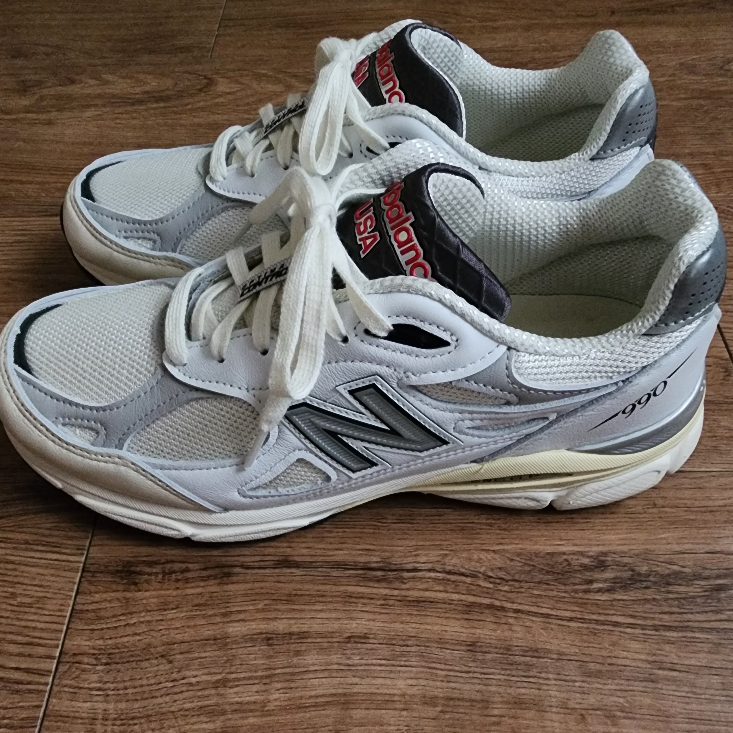 New Balance 990v3 Made in USA Sea Salt 착용 스타일 - 2