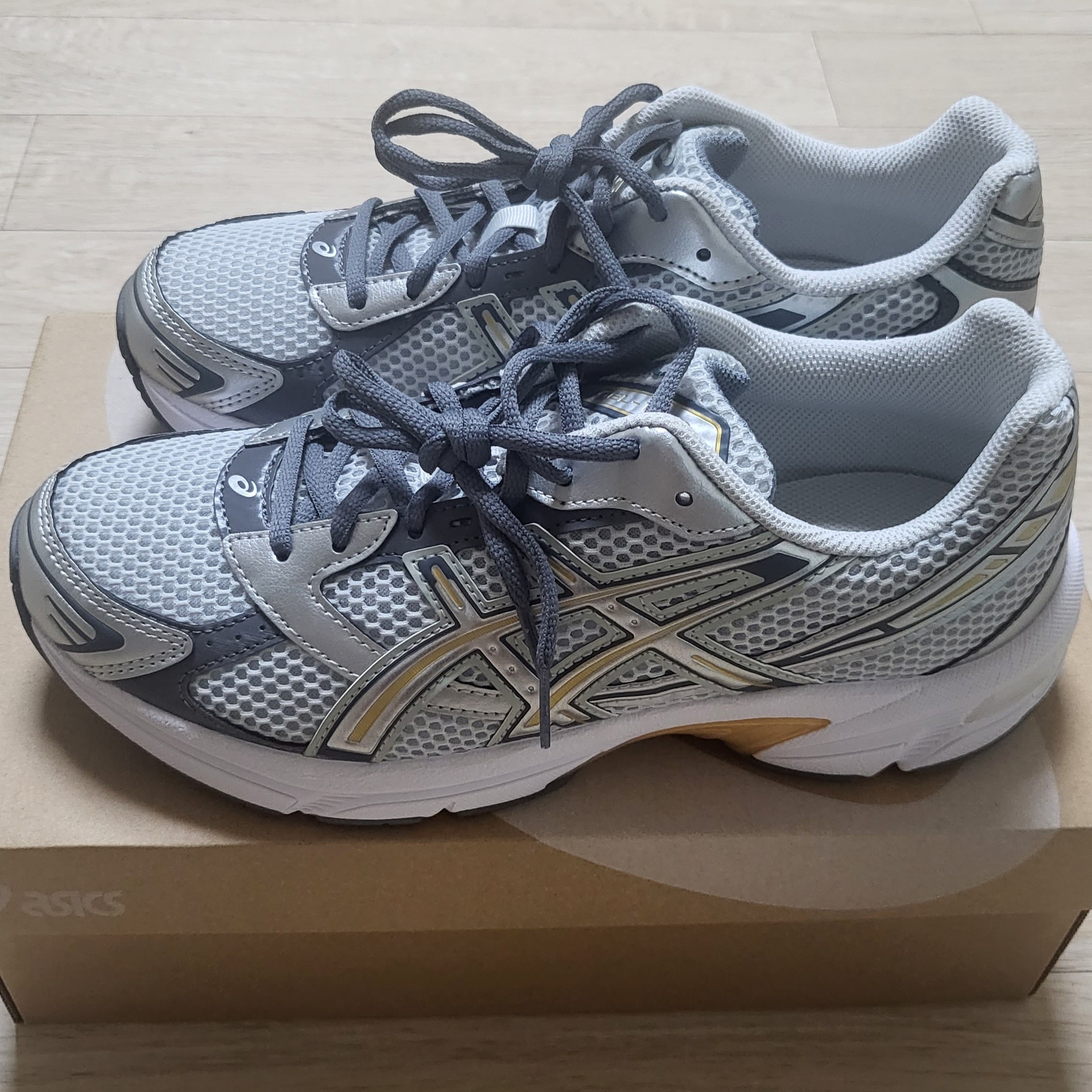 Asics Gel-1130 Polar Shade Pure Silver 착용 스타일 - 2