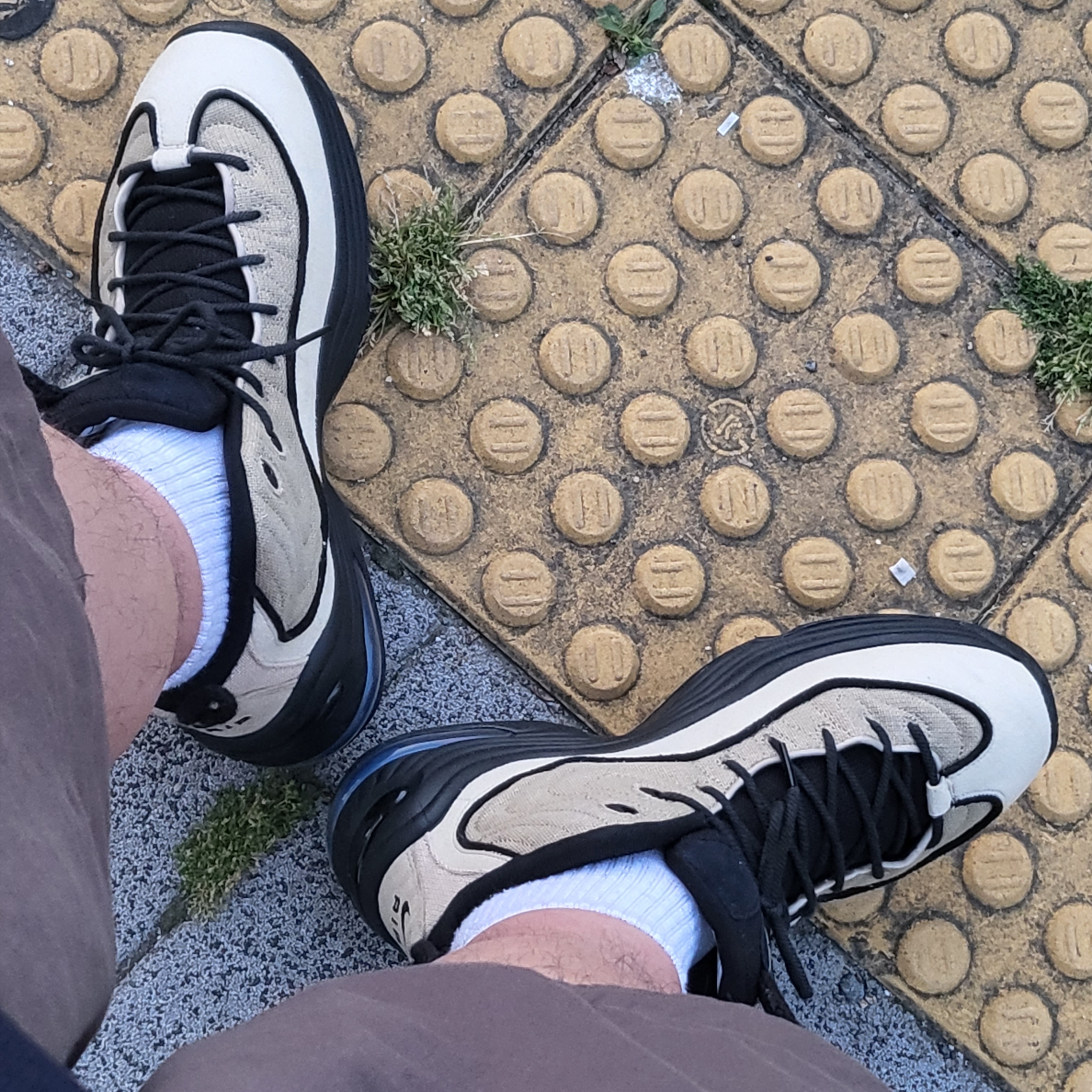 Nike x Stussy Air Penny II Rattan and Limestone 착용 스타일