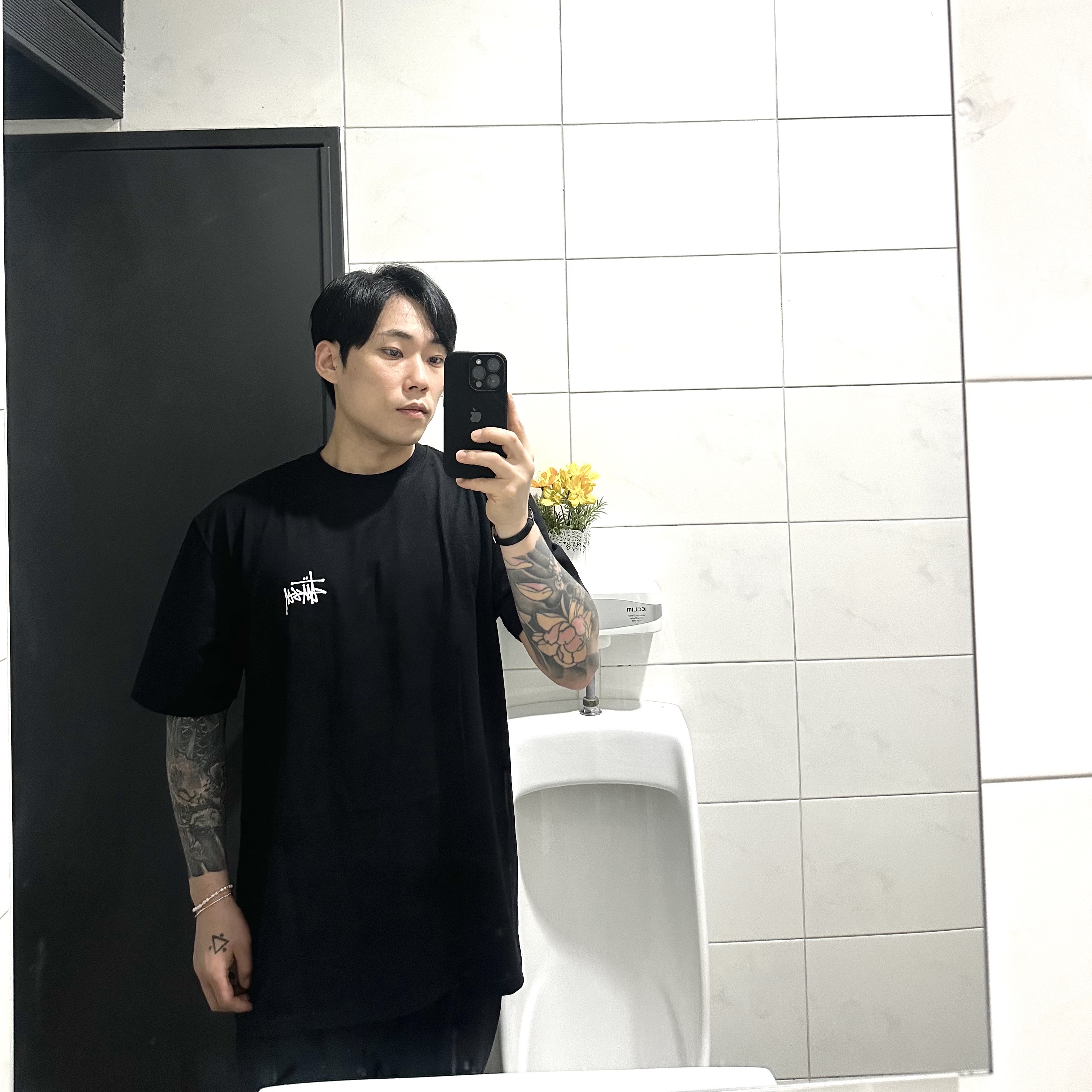 Stussy Melted T-Shirt Black 착용 스타일