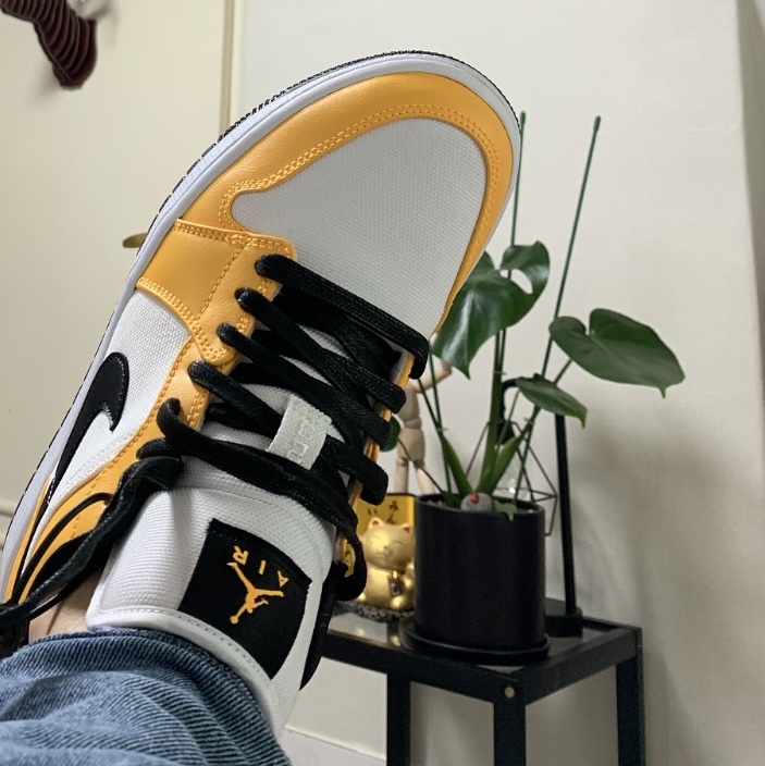 (W) Jordan 1 Low SE Laser Orange 착용 스타일