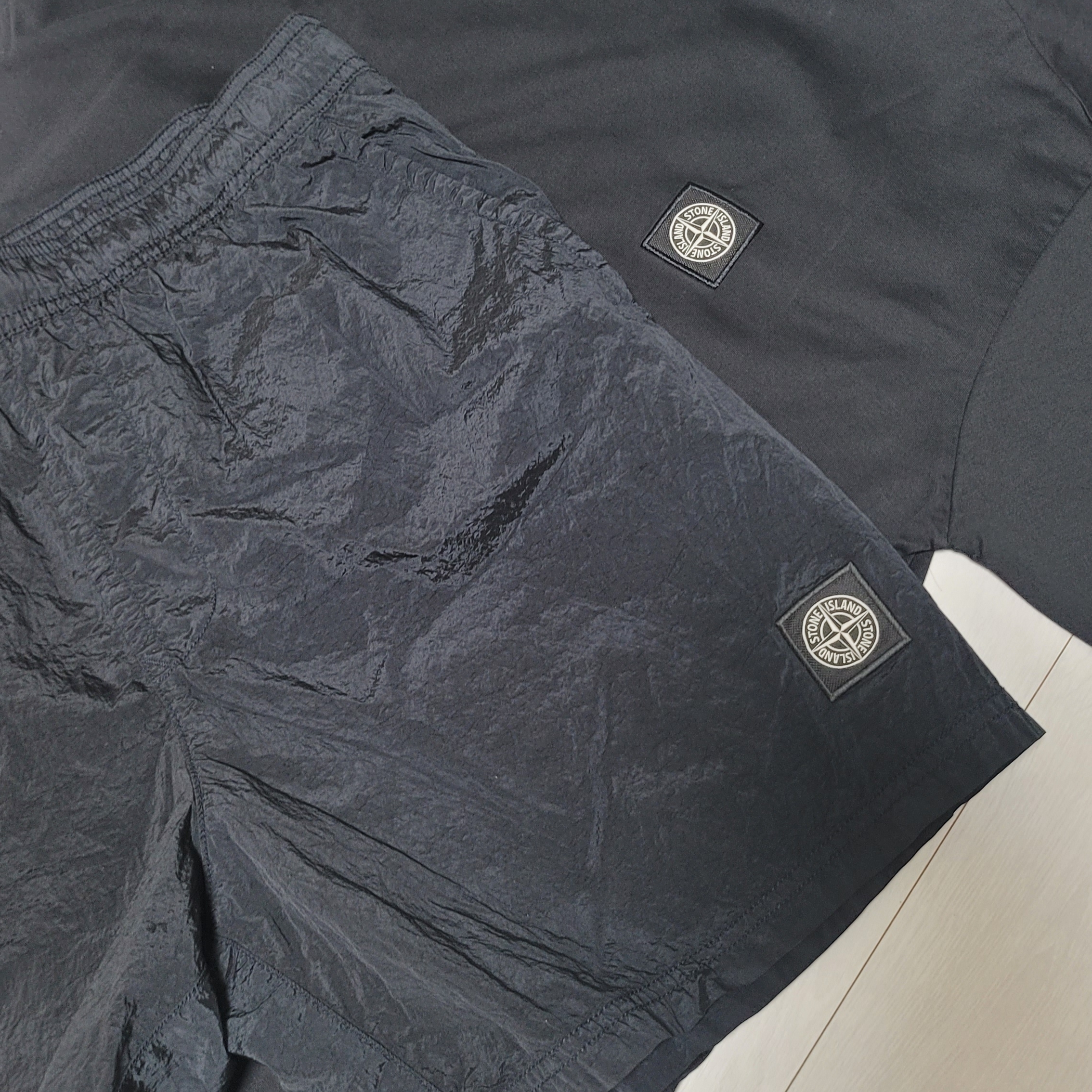 Stone Island 24113 T-Shirt Black - 23SS, Stone Island B0943 Nylon Metal Swimming Trunk Black - 23SS 착용 스타일