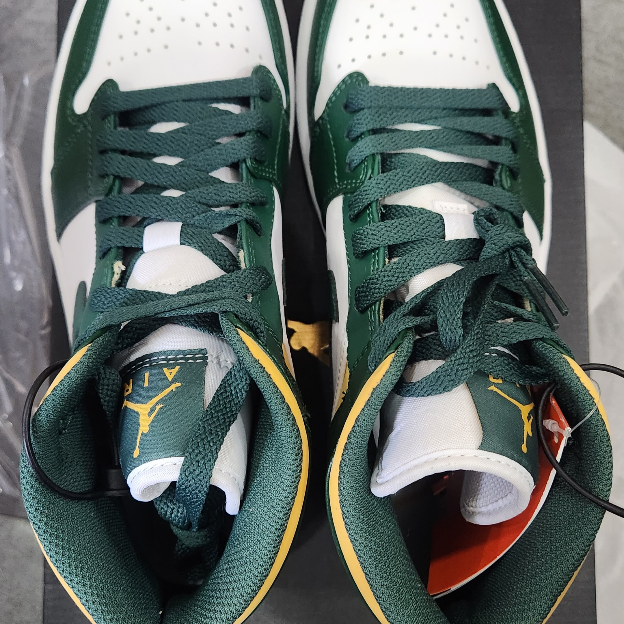 Jordan 1 Mid Sonics 2021 착용 스타일