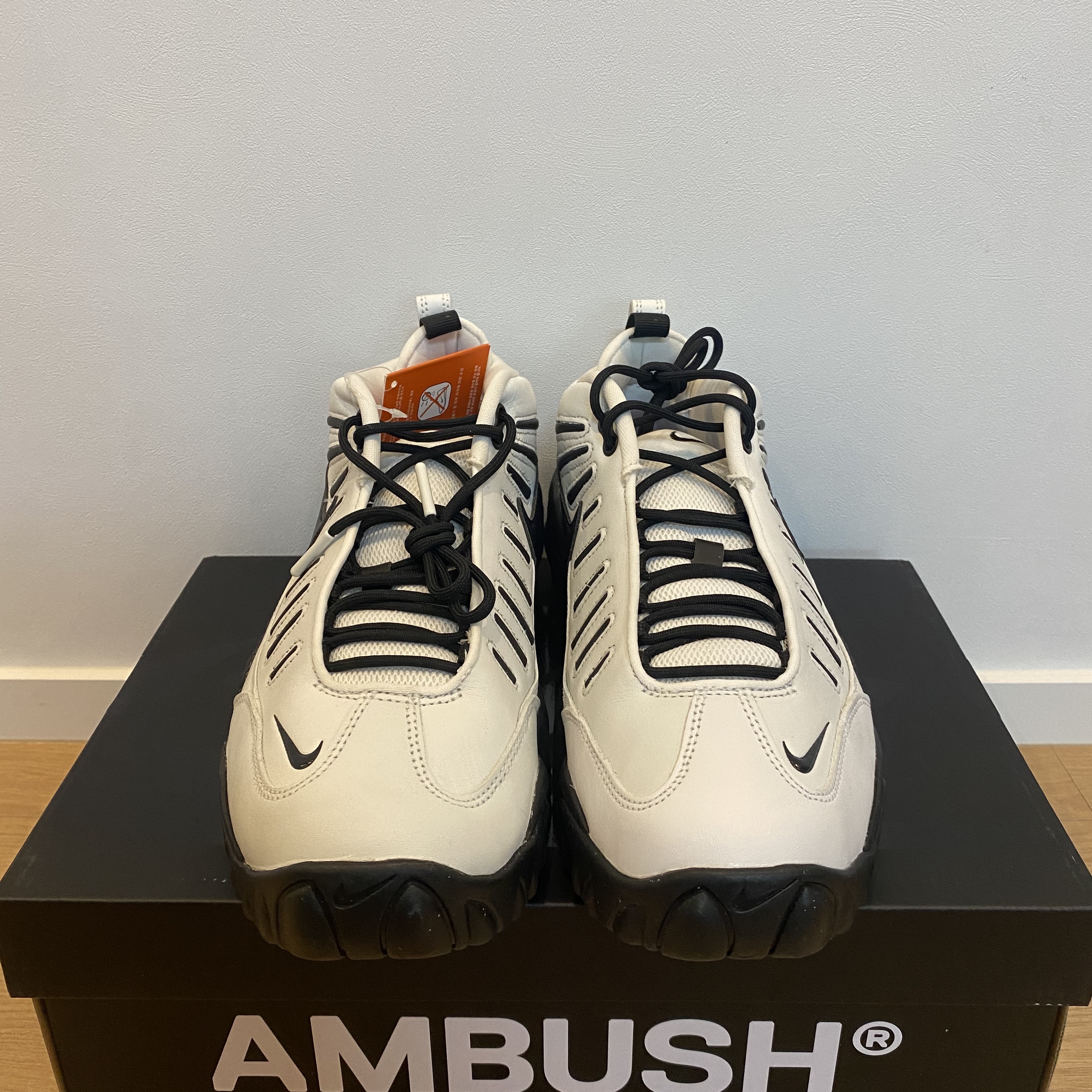 Nike x Ambush Air Adjust Force SP Summit White and Black 착용 스타일 - 2