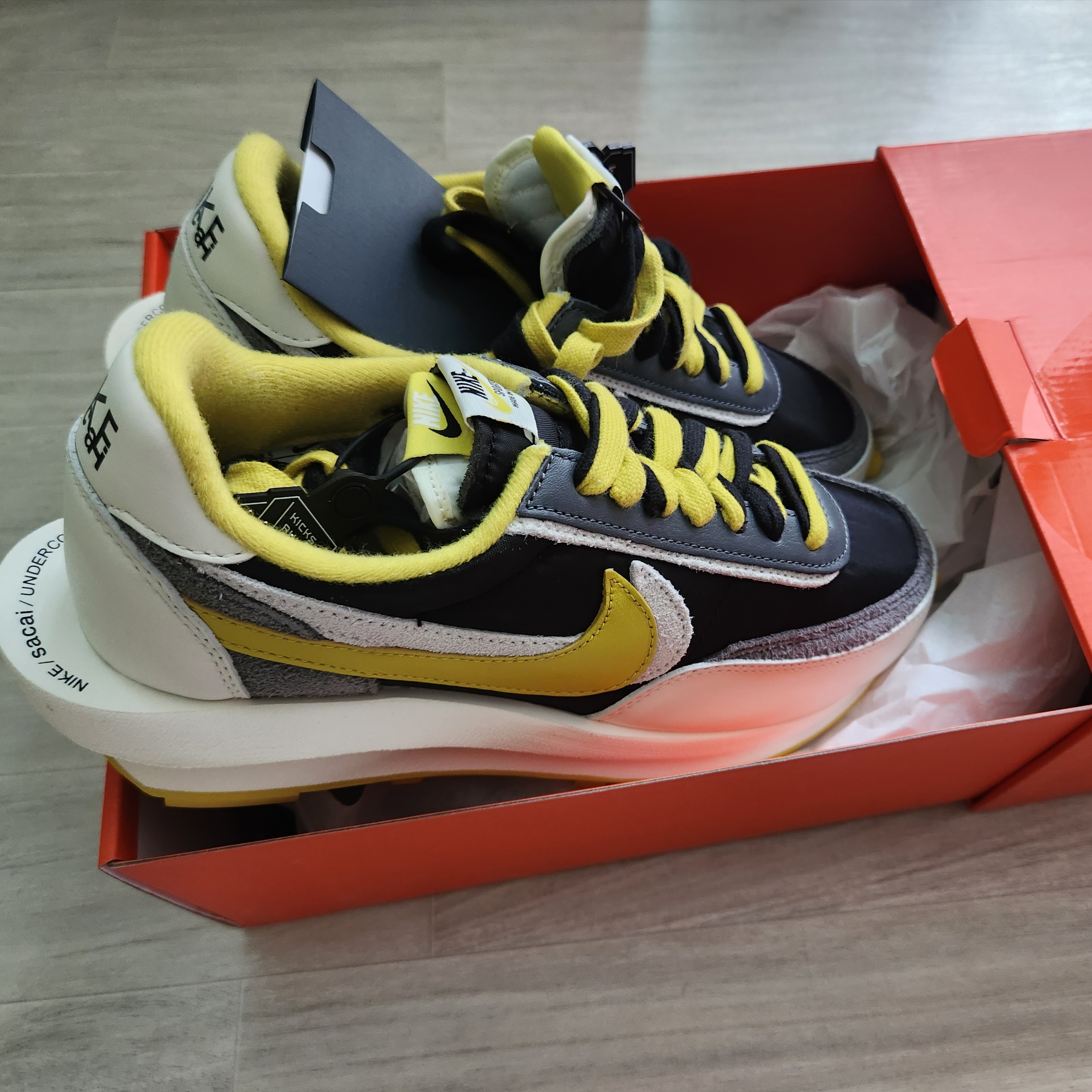 Nike x Sacai x Undercover LDWaffle Black Bright Citron 착용 스타일 - 2