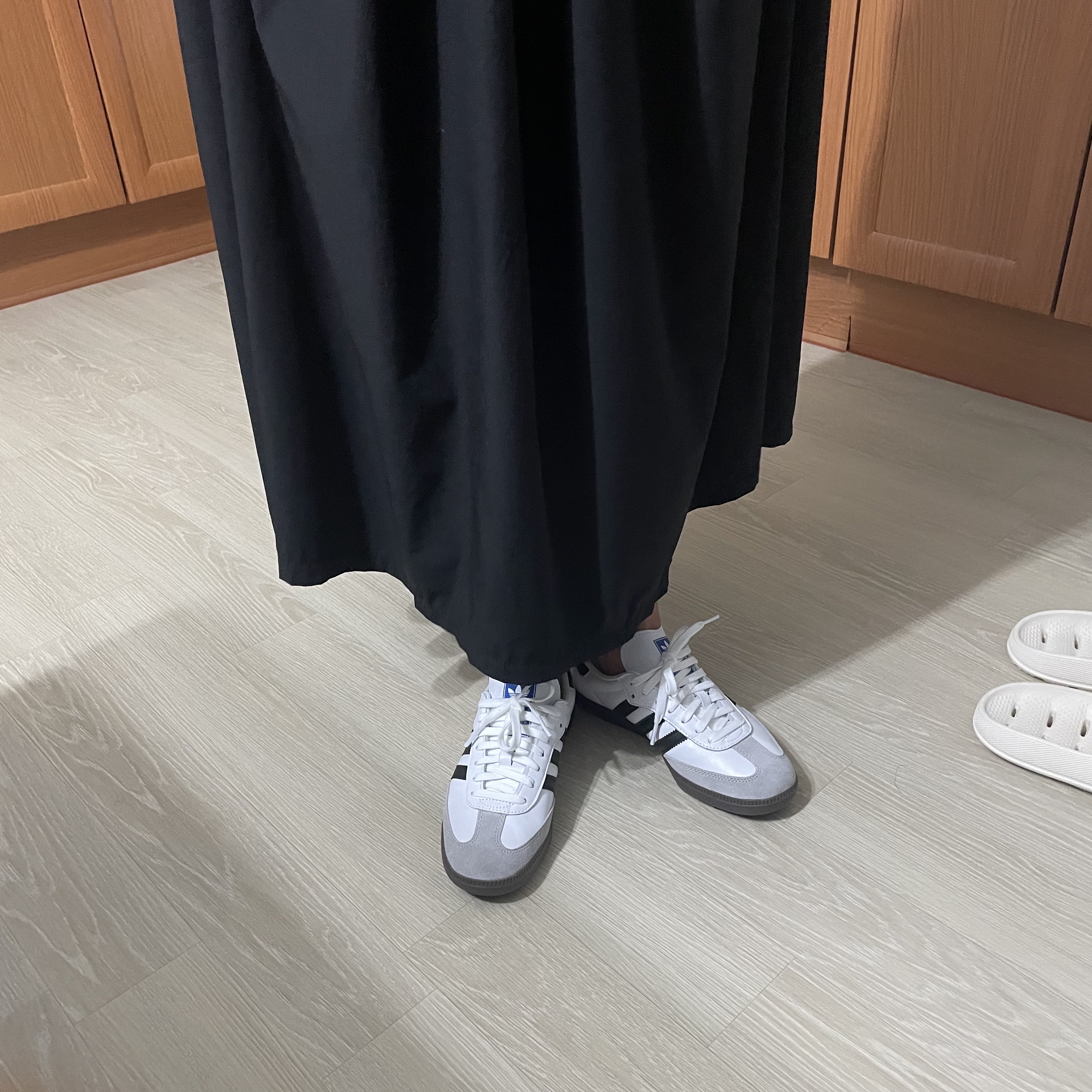 Adidas Samba OG Cloud White 착용 스타일