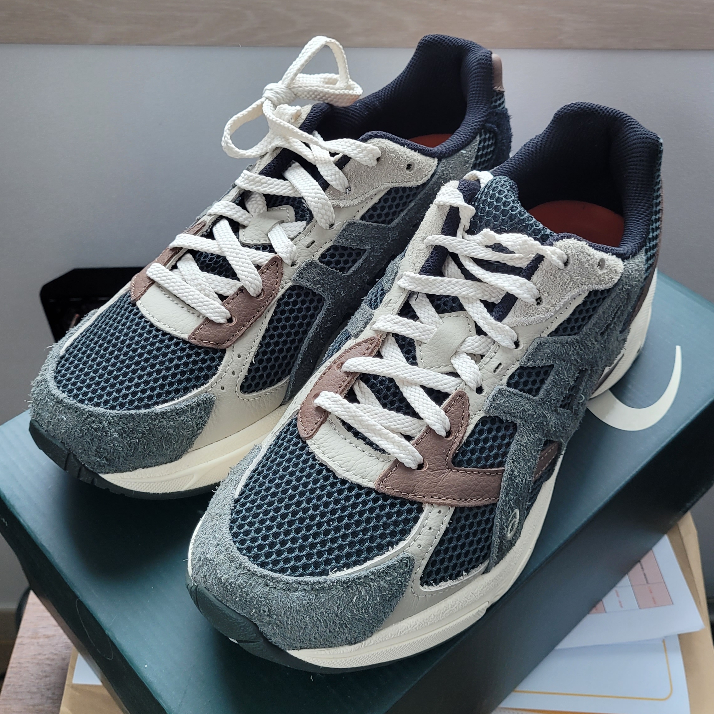 Asics x Hal Studios Gel-1130 MK-II Forest 착용 스타일