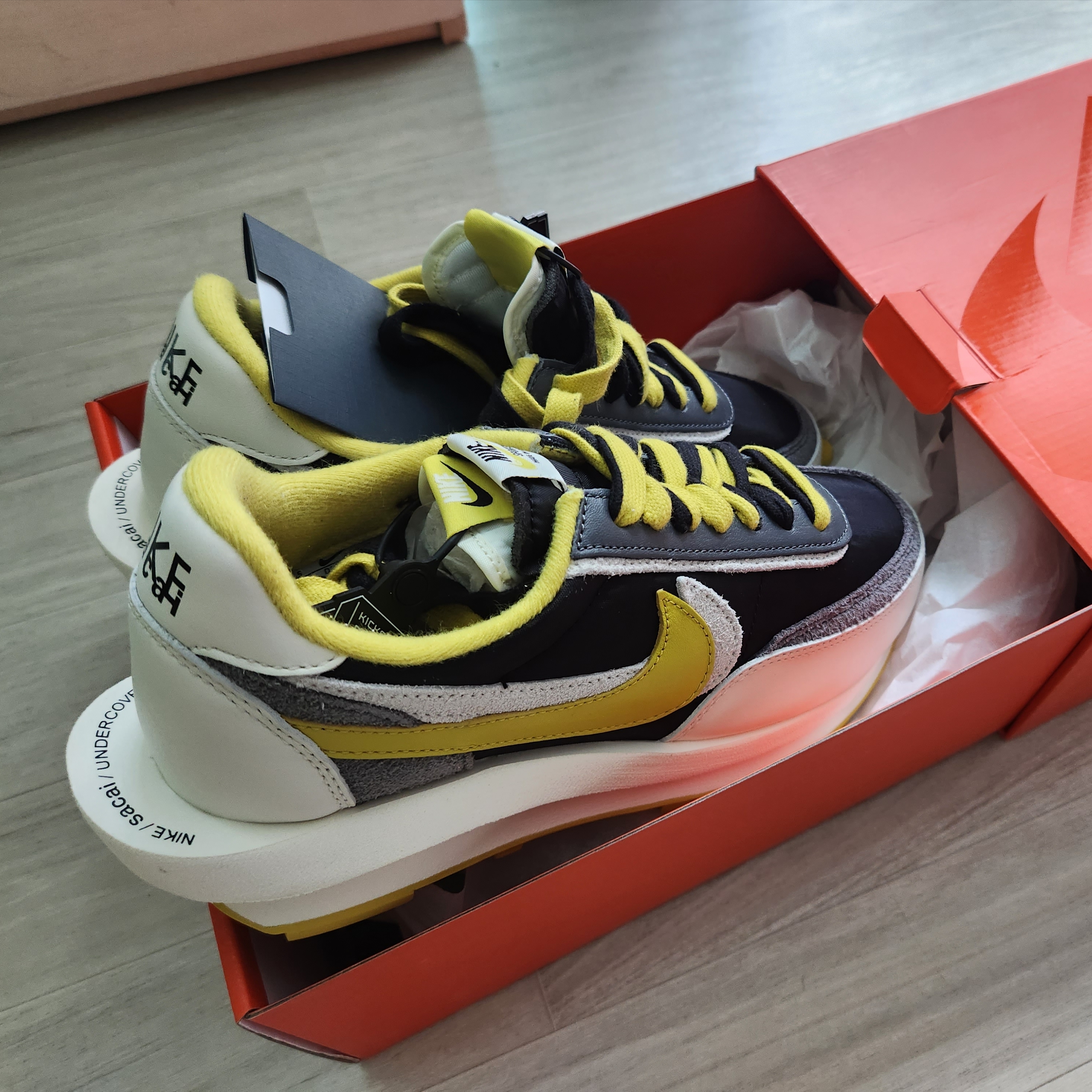 Nike x Sacai x Undercover LDWaffle Black Bright Citron 착용 스타일 - 1