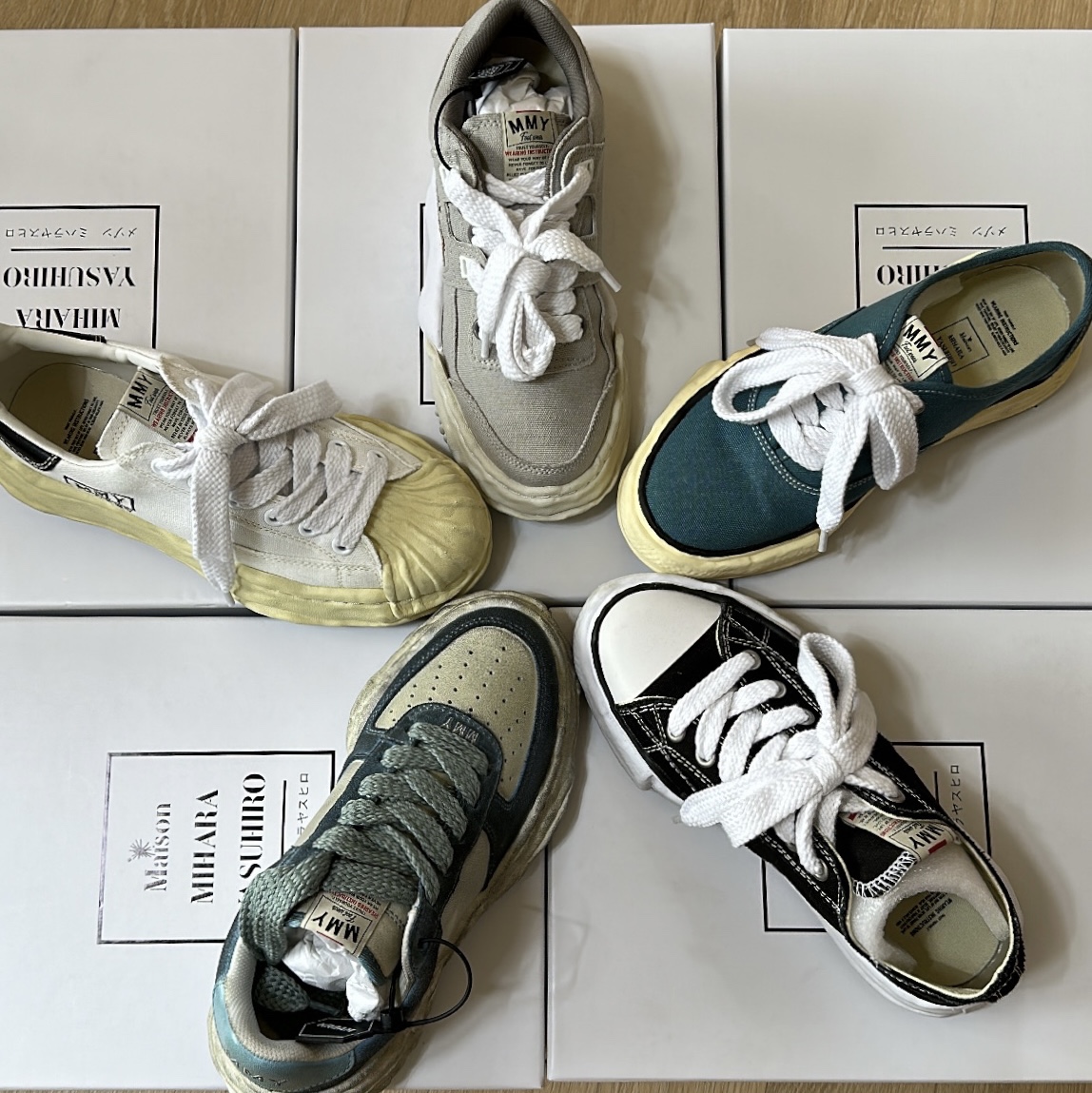 Maison Mihara Yasuhiro Parker OG Sole Canvas Low-top Sneakers Grey, Maison Mihara Yasuhiro Baker OG Sole OD Canvas Low-top Sneakers Blue 착용 스타일