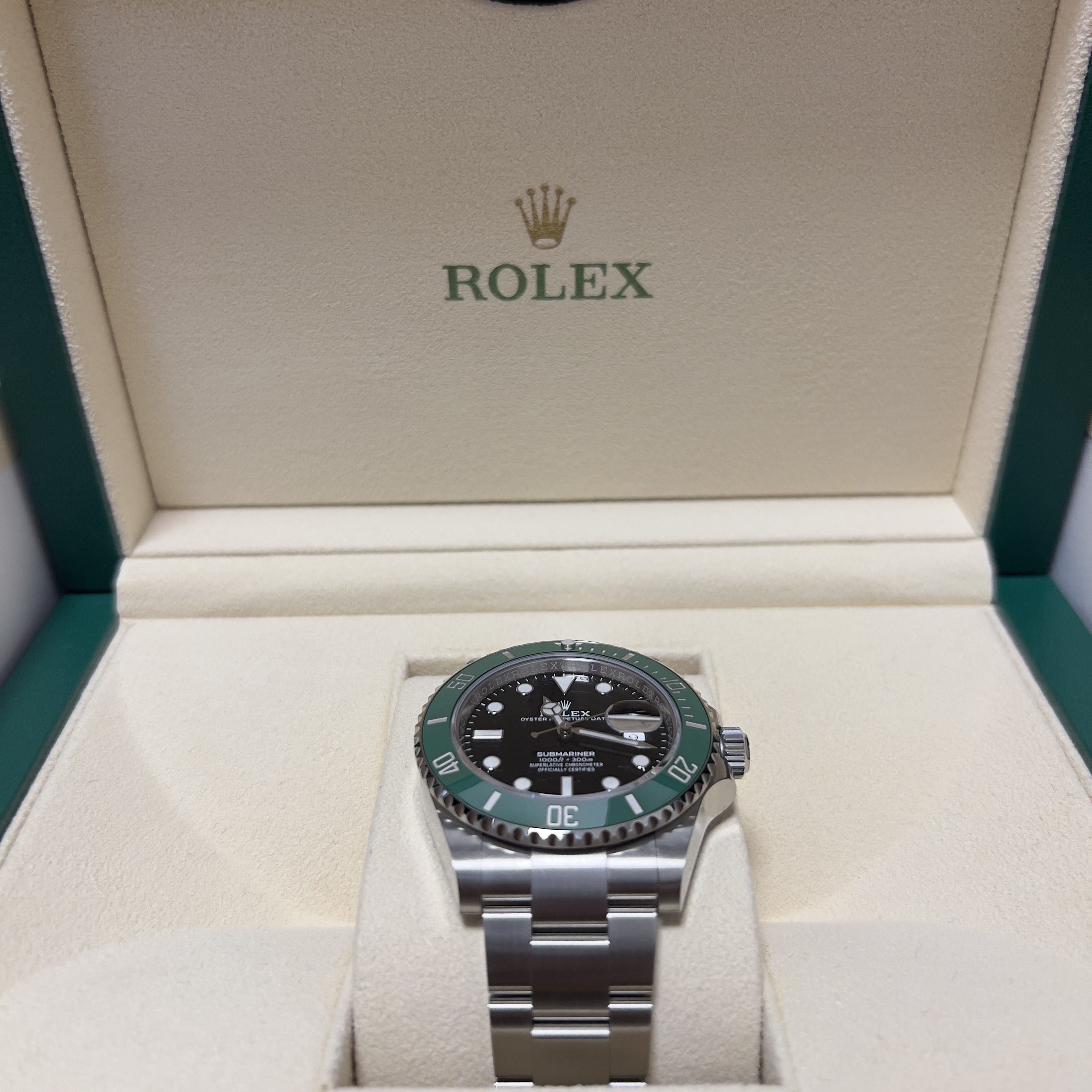 Rolex Submariner Date 41mm 126610LV Black Oyster 착용 스타일 - 2