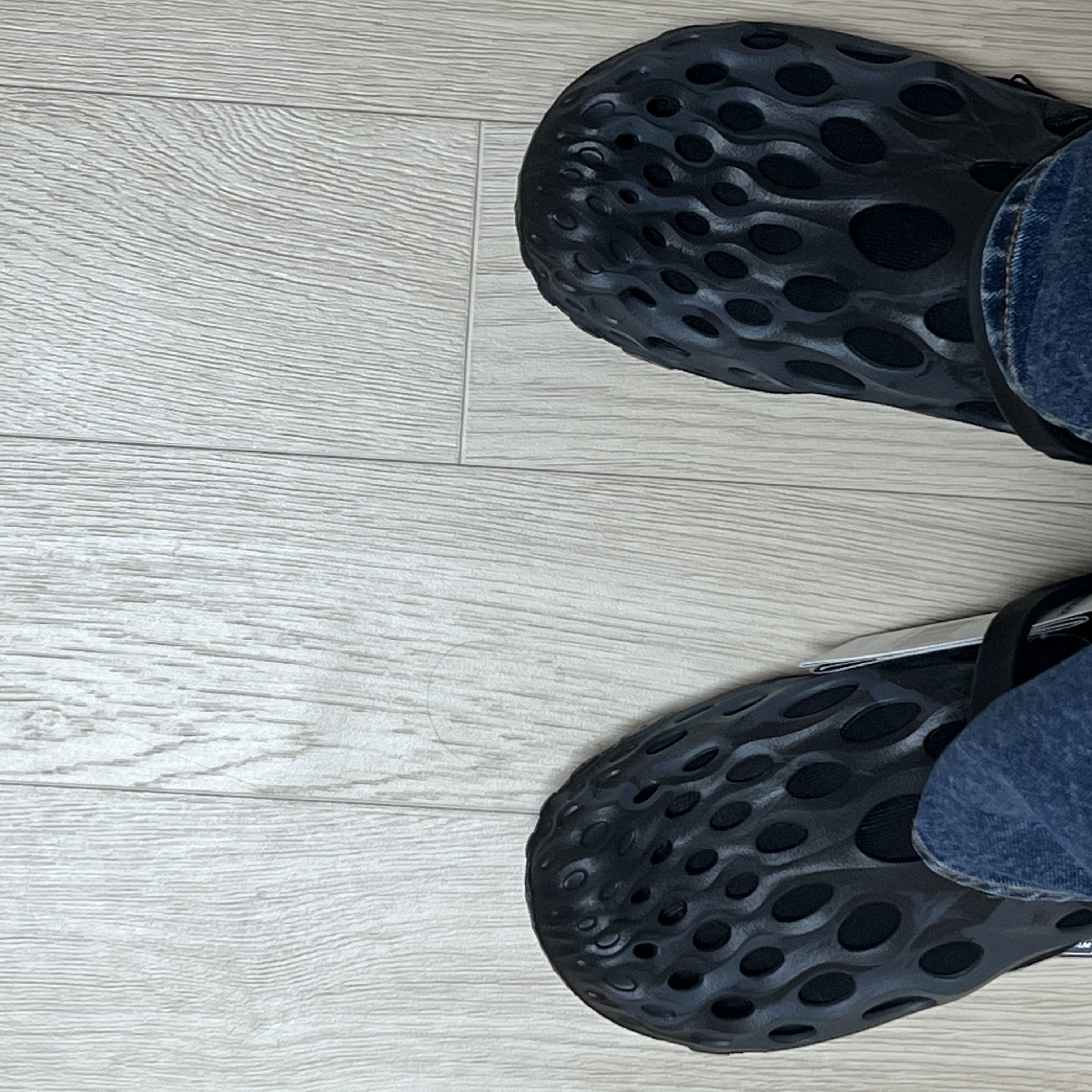Merrell Hydro Moc Black 착용 스타일 - 2