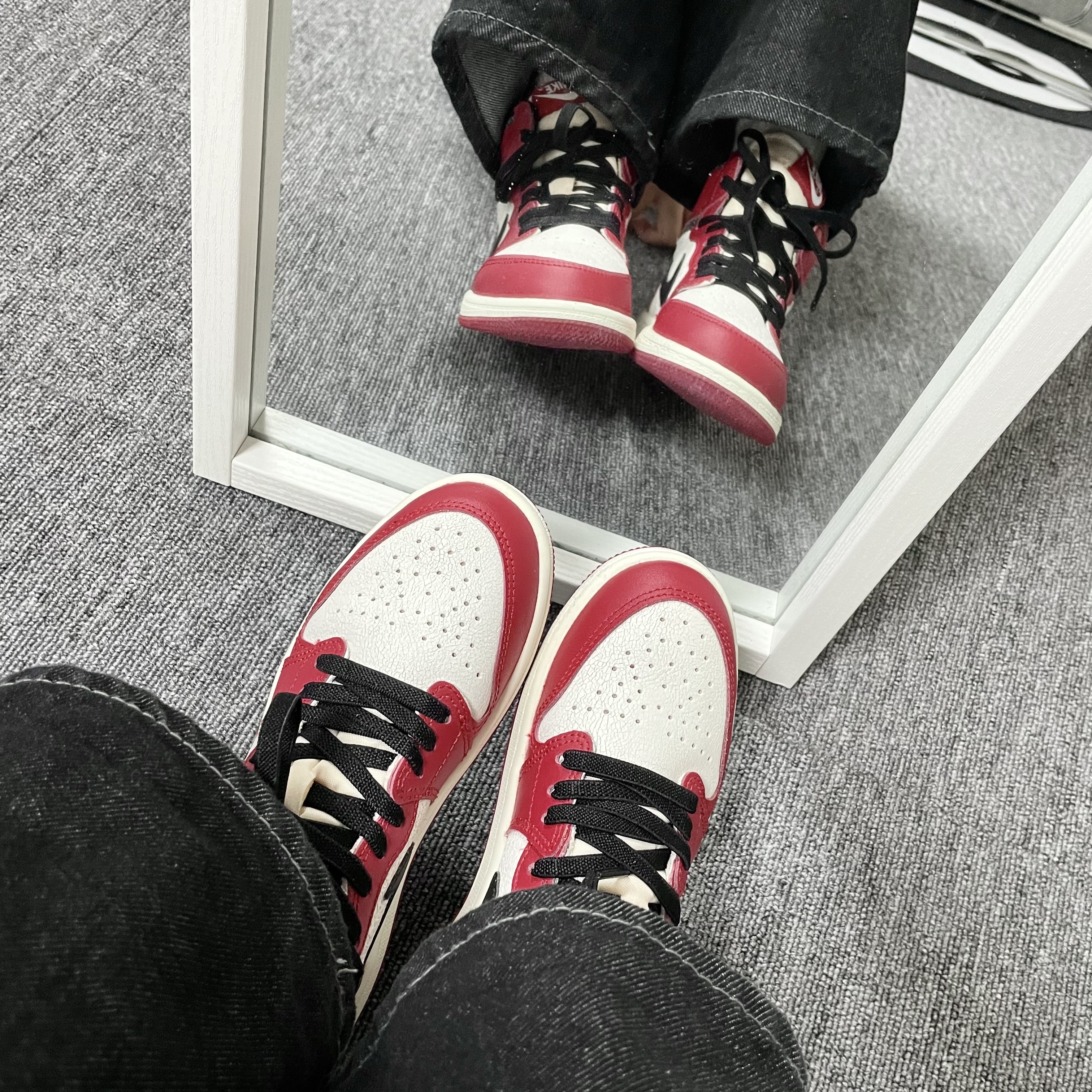 (PS) Jordan 1 Retro High OG Chicago 2022, Bottega Veneta Mini Calfskin Leather Belt Cassette Black 착용 스타일 - 3