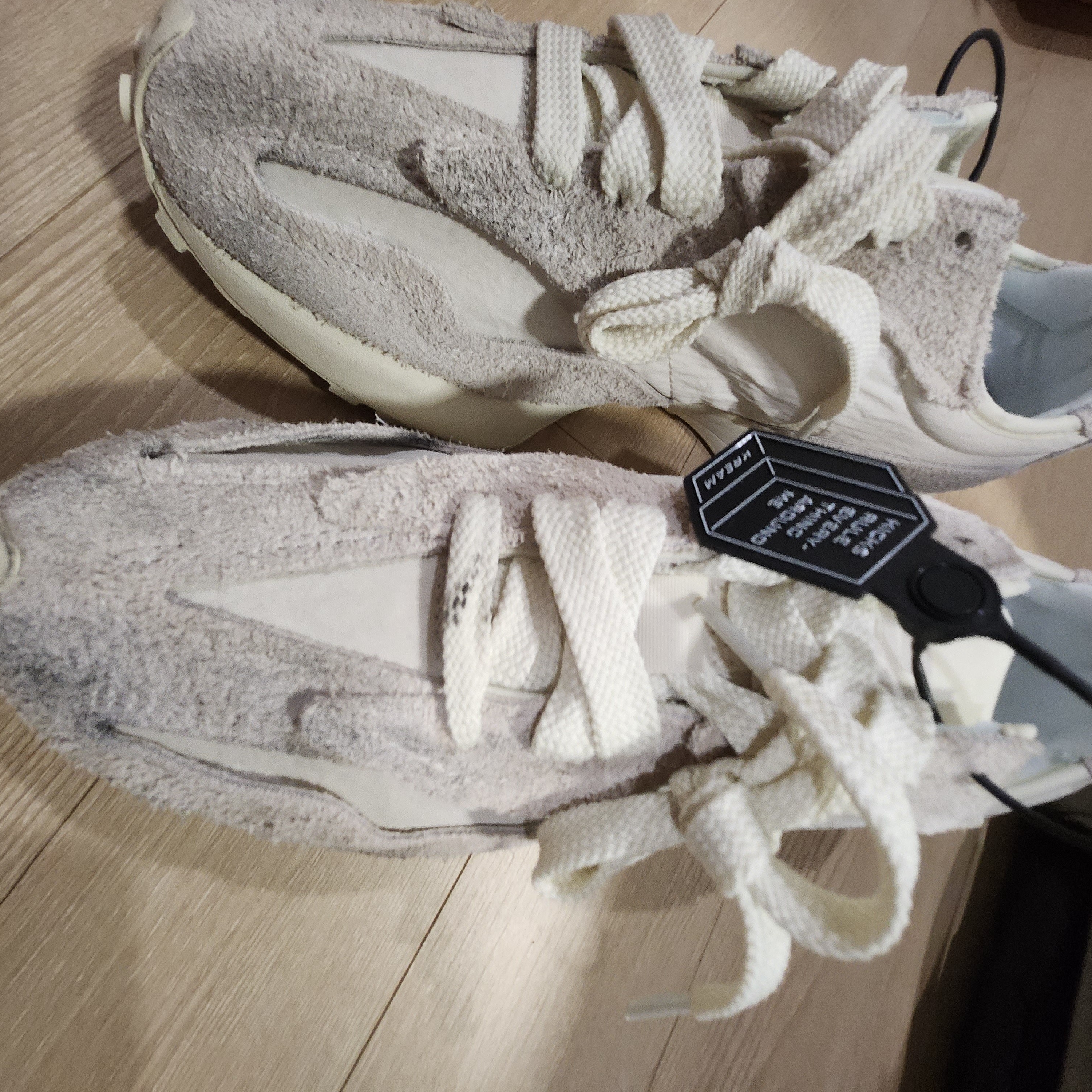 New Balance 327 Sea Salt 착용 스타일 - 2
