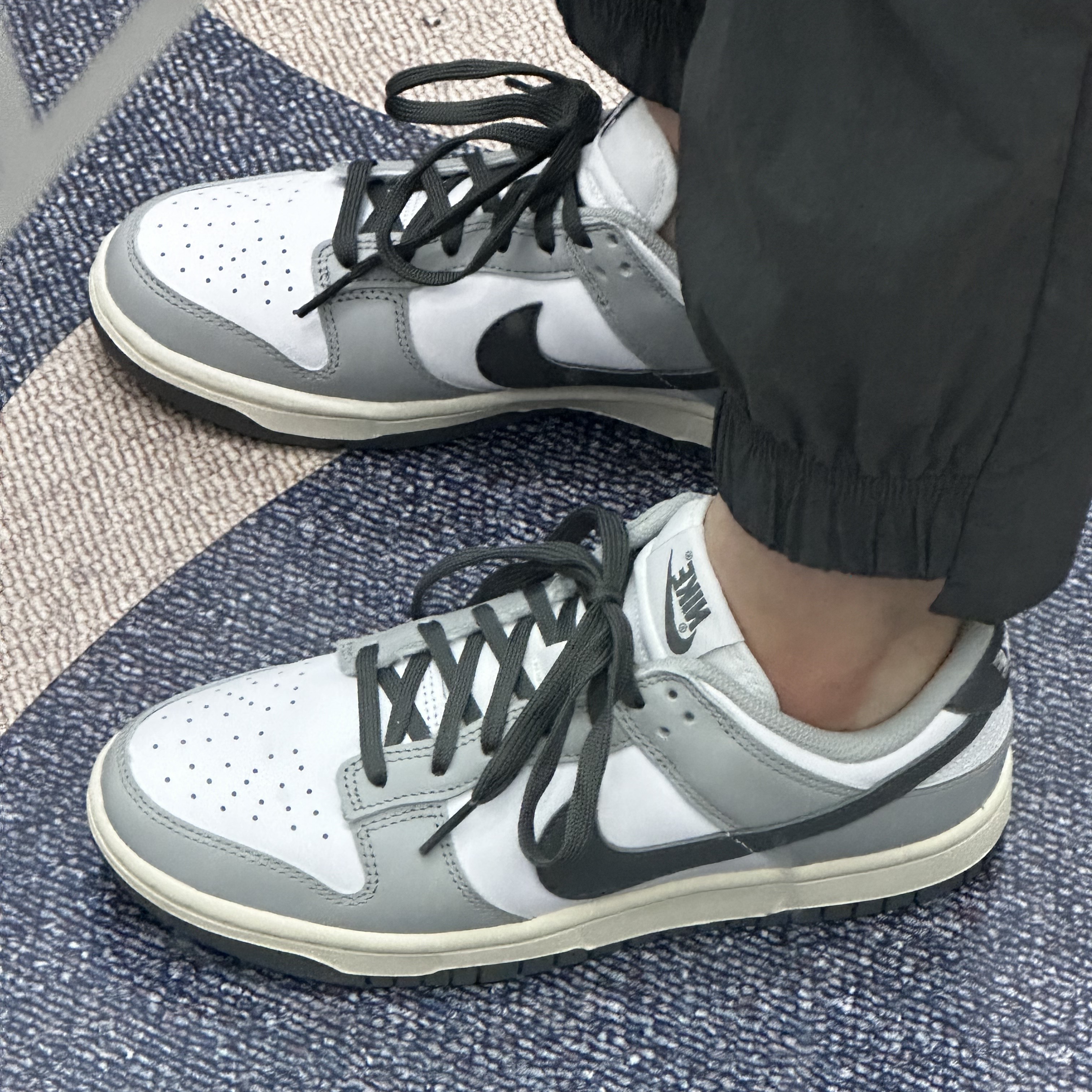 (W) Nike Dunk Low Light Smoke Grey 착용 스타일