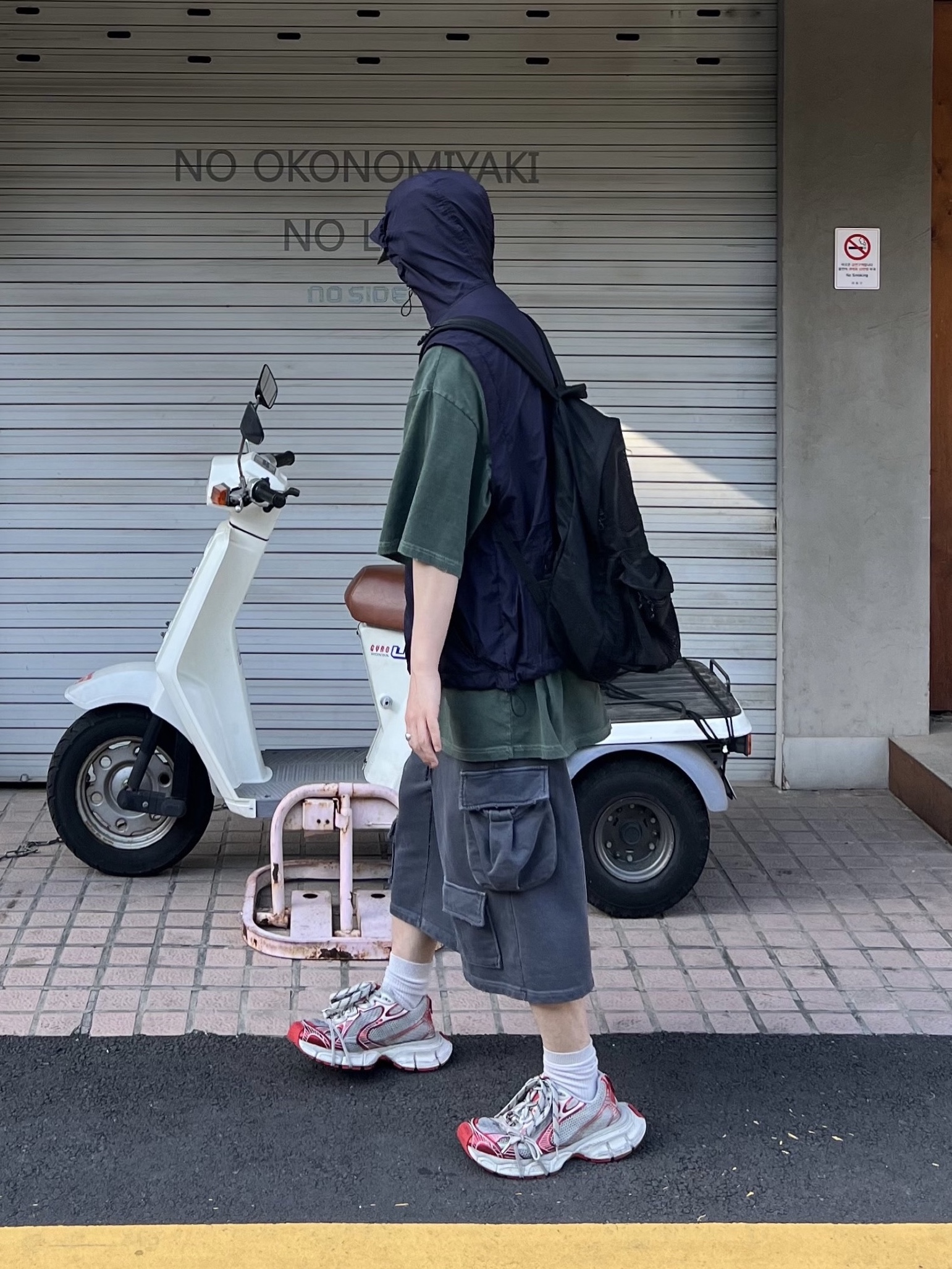 Balenciaga 3XL Sneakers White Red 착용 스타일 - 2