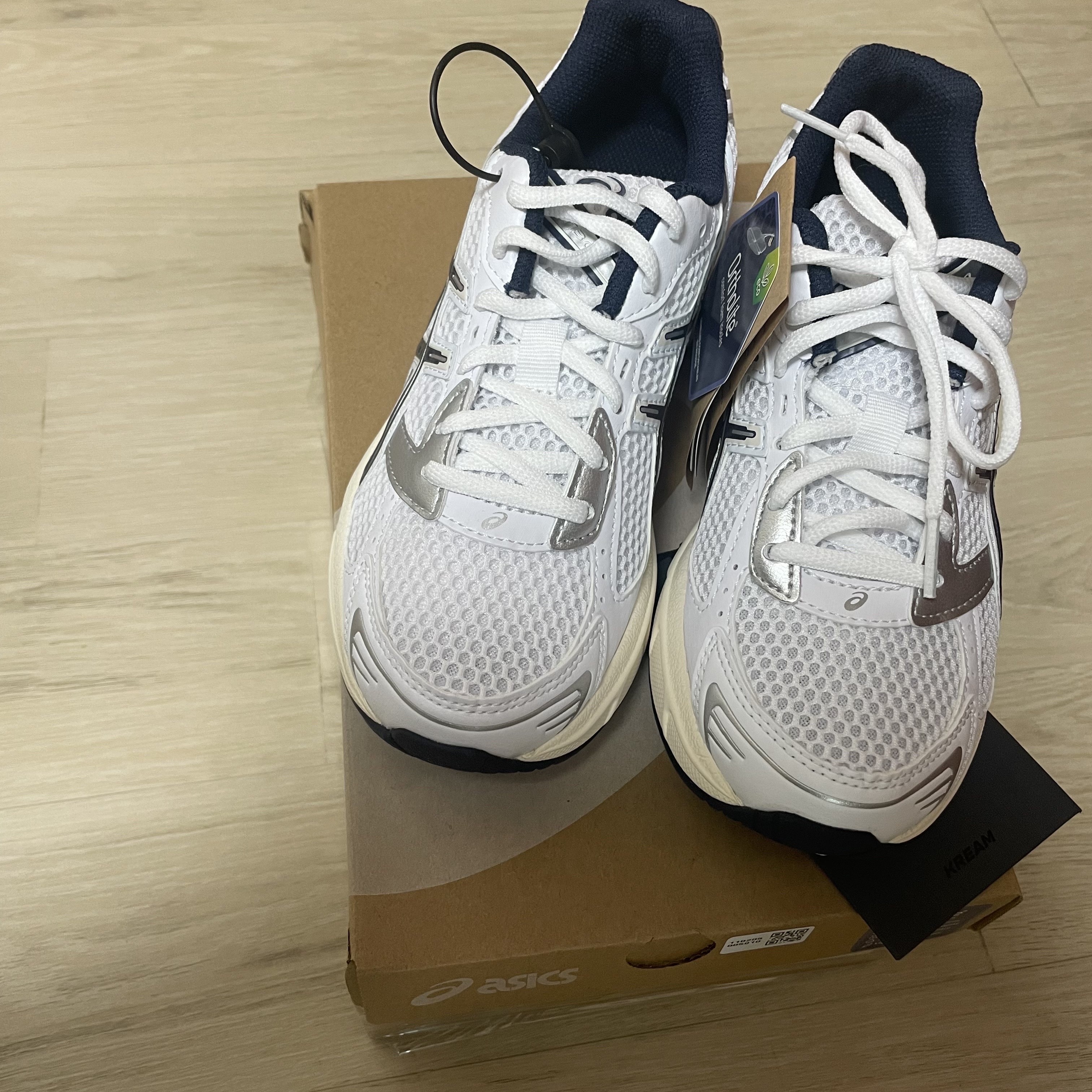 (W) Asics Gel-1130 White Midnight 착용 스타일