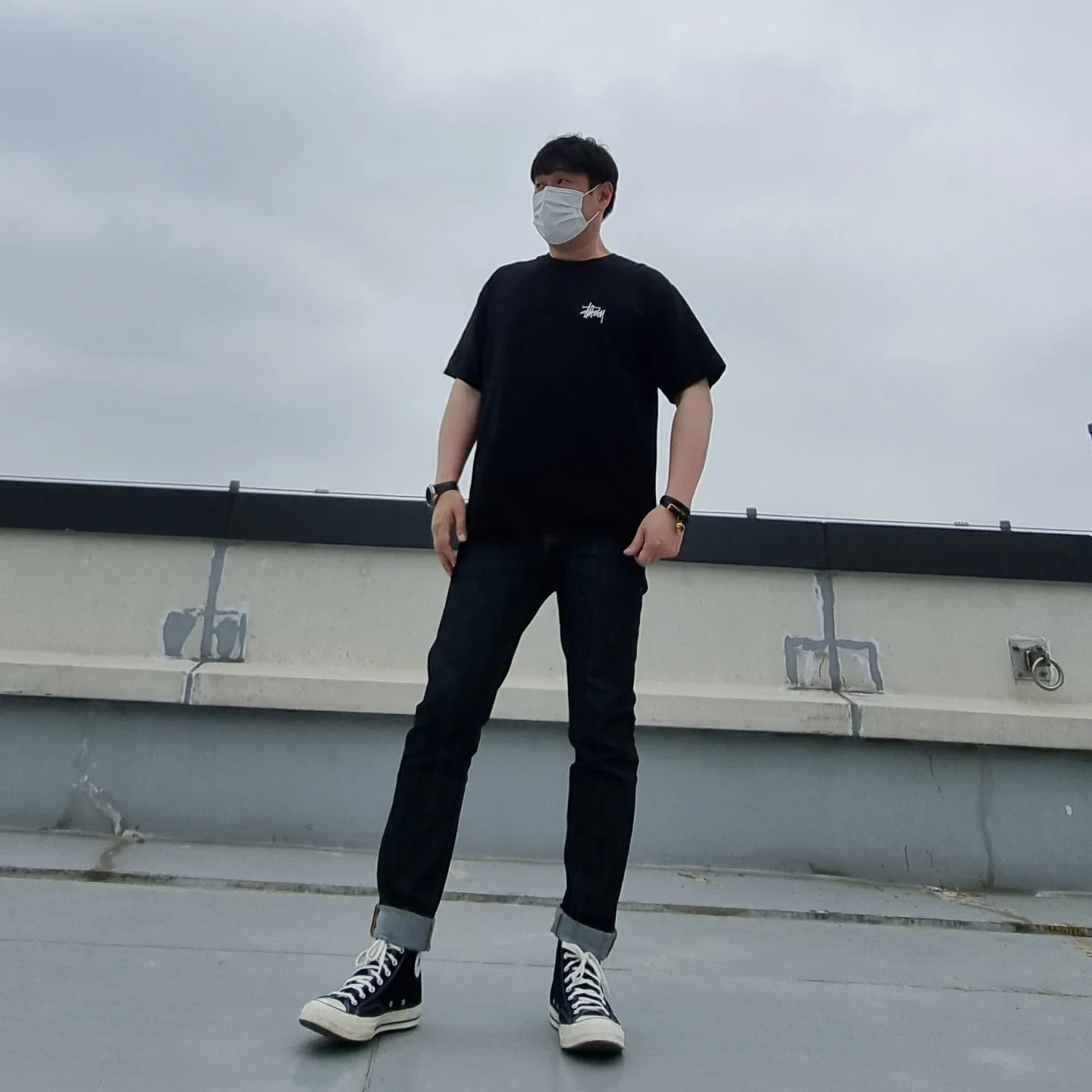 Converse Chuck 70 Hi Black, Stussy Basic Stussy T-Shirt Black 2022 착용 스타일 - 3