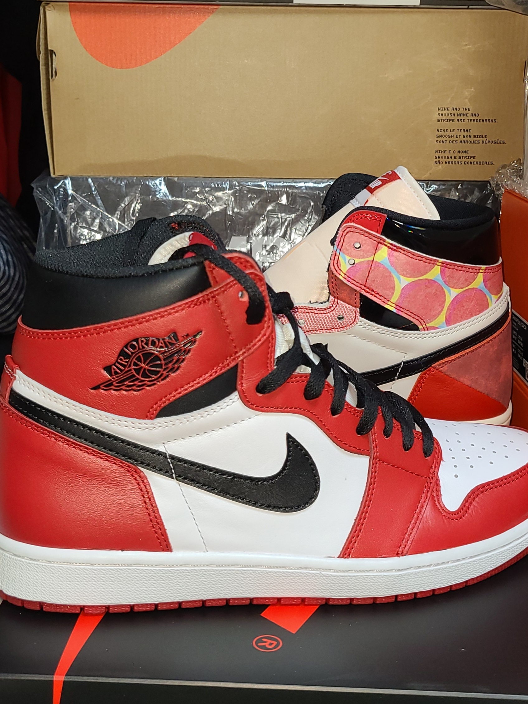 Jordan 1 Retro High Spider-Man Next Chapter, Jordan 1 Retro High OG Chicago 2015 착용 스타일 - 3