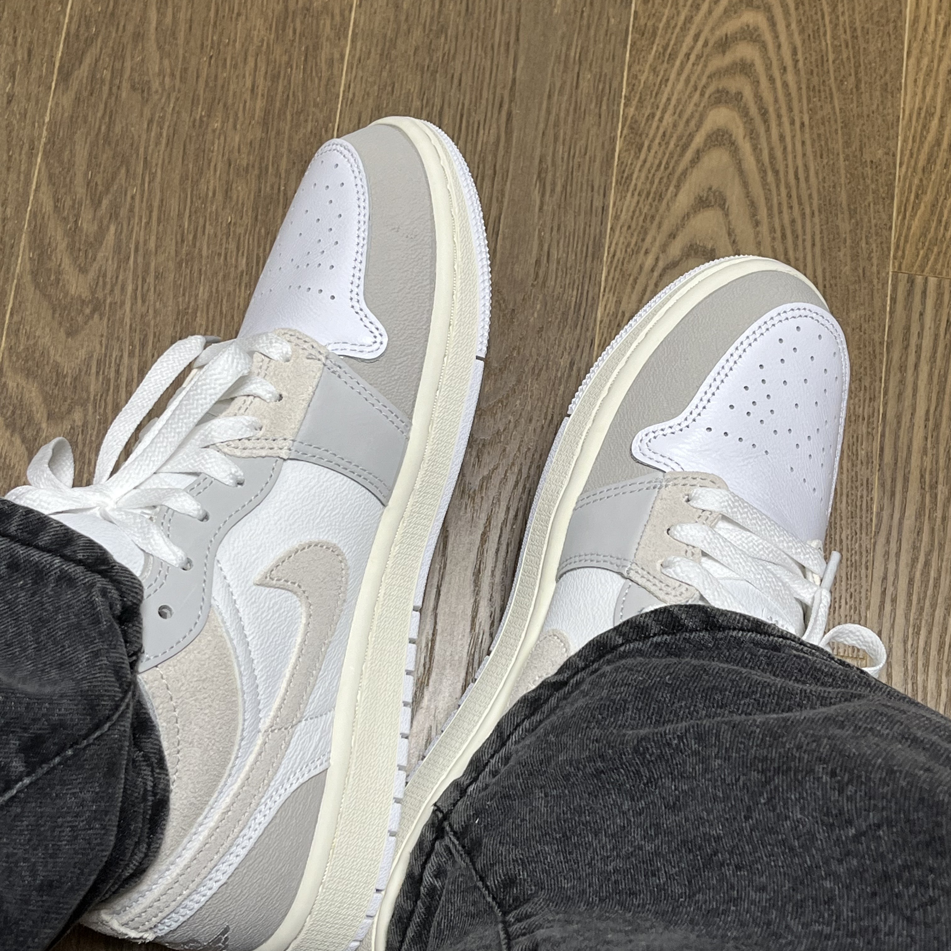 Jordan 1 Low SE Craft Tech Grey 착용 스타일 - 4