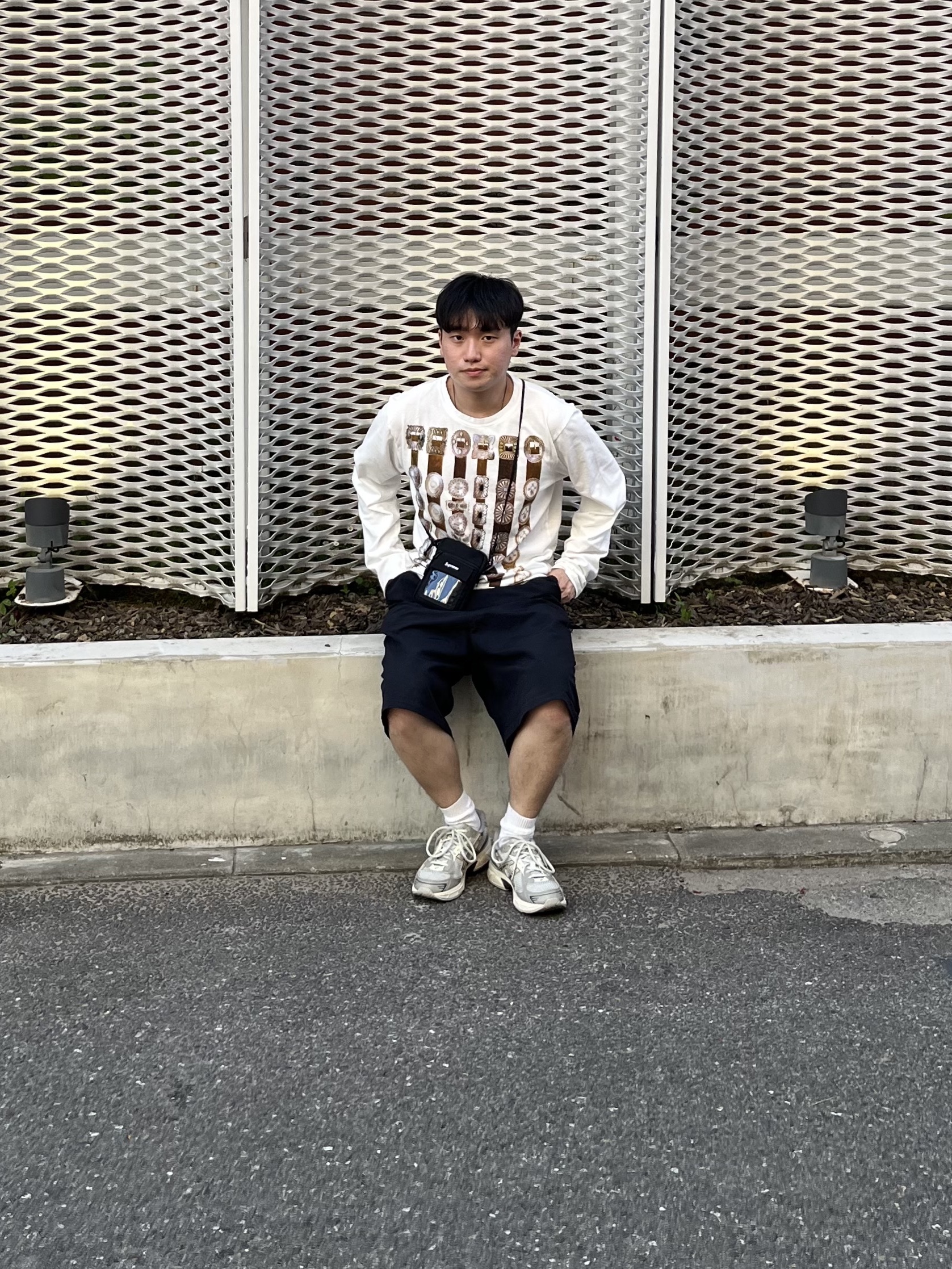 Supreme Utility Pouch Black - 19SS, Asics x I4P Gel-1130 Glacier Grey Mink 착용 스타일 - 2