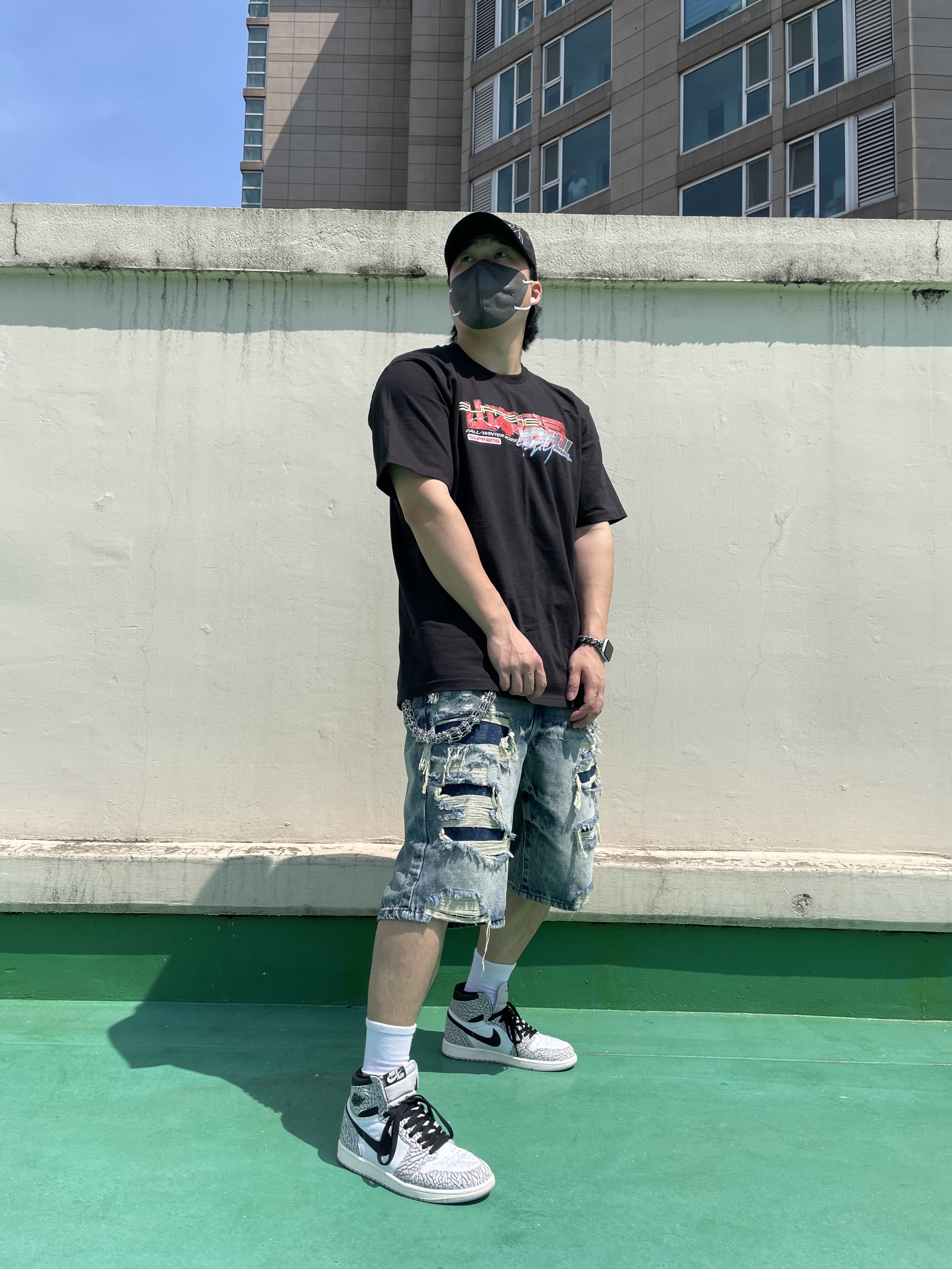 Jordan 1 Retro High OG White Cement, Supreme x Yohji Yamamoto Tekken T-Shirt Black - 22FW 착용 스타일 - 1