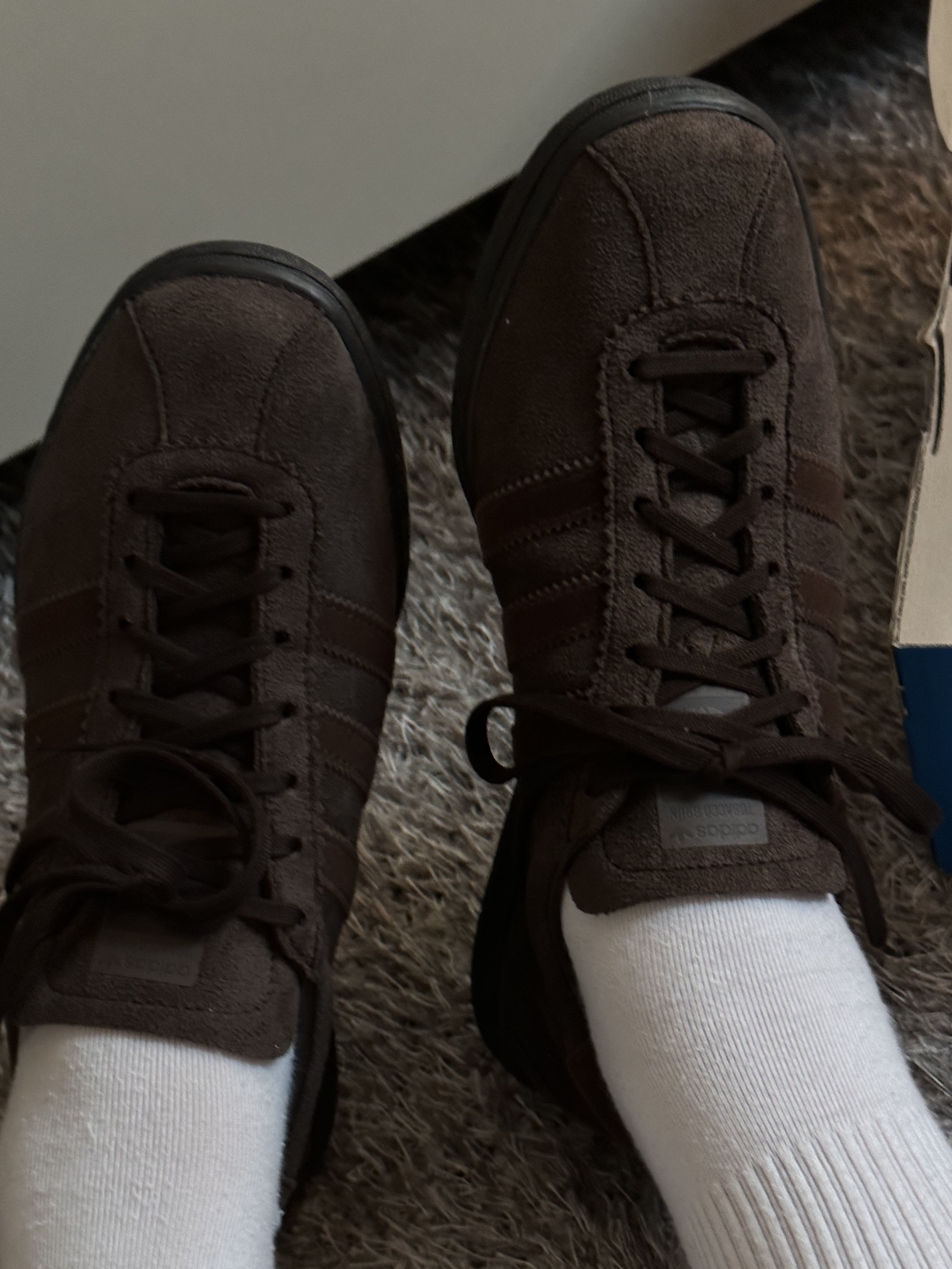 Adidas Tobacco Gruen Dark Brown 착용 스타일 - 2