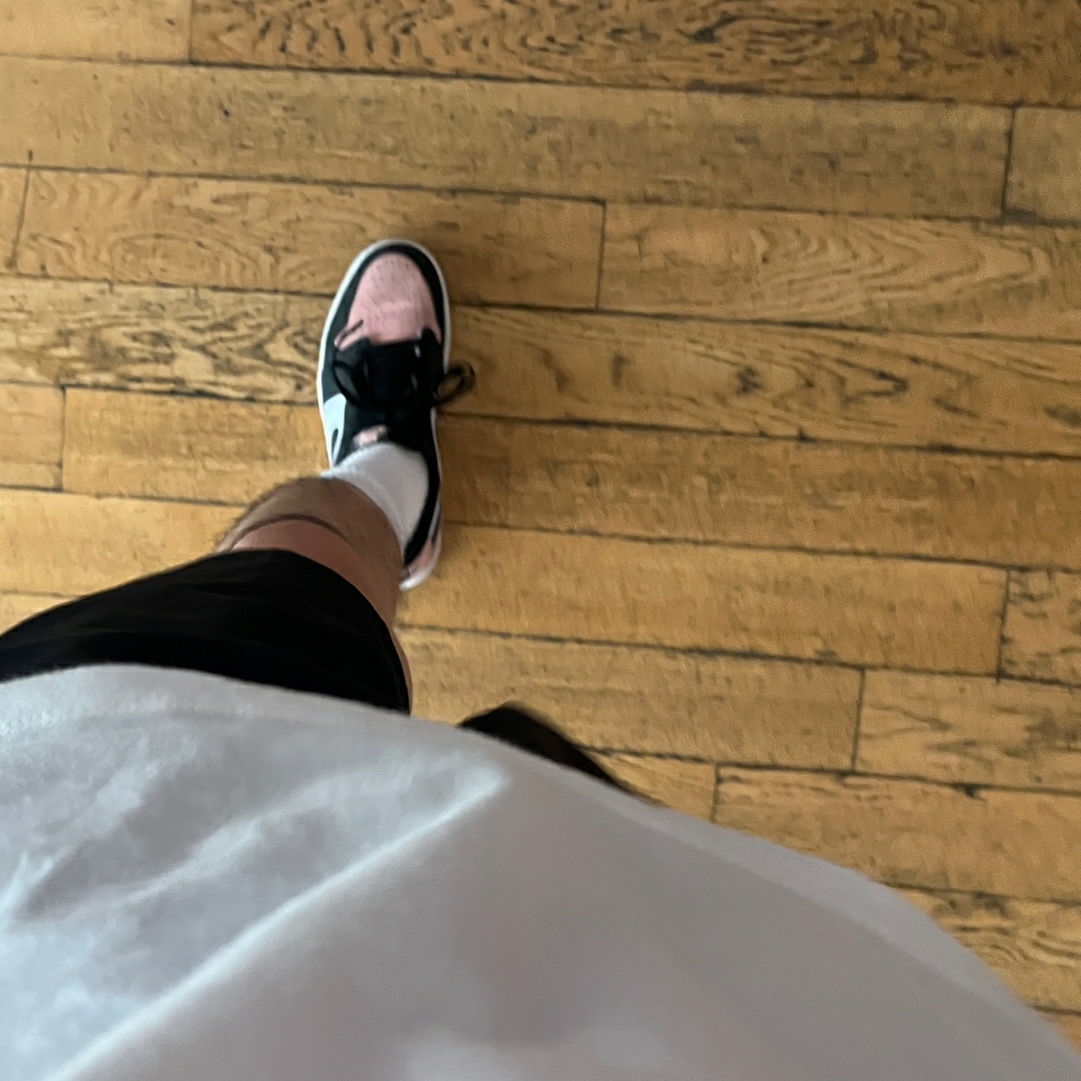 Jordan 1 Retro Low OG Bleached Coral 착용 스타일