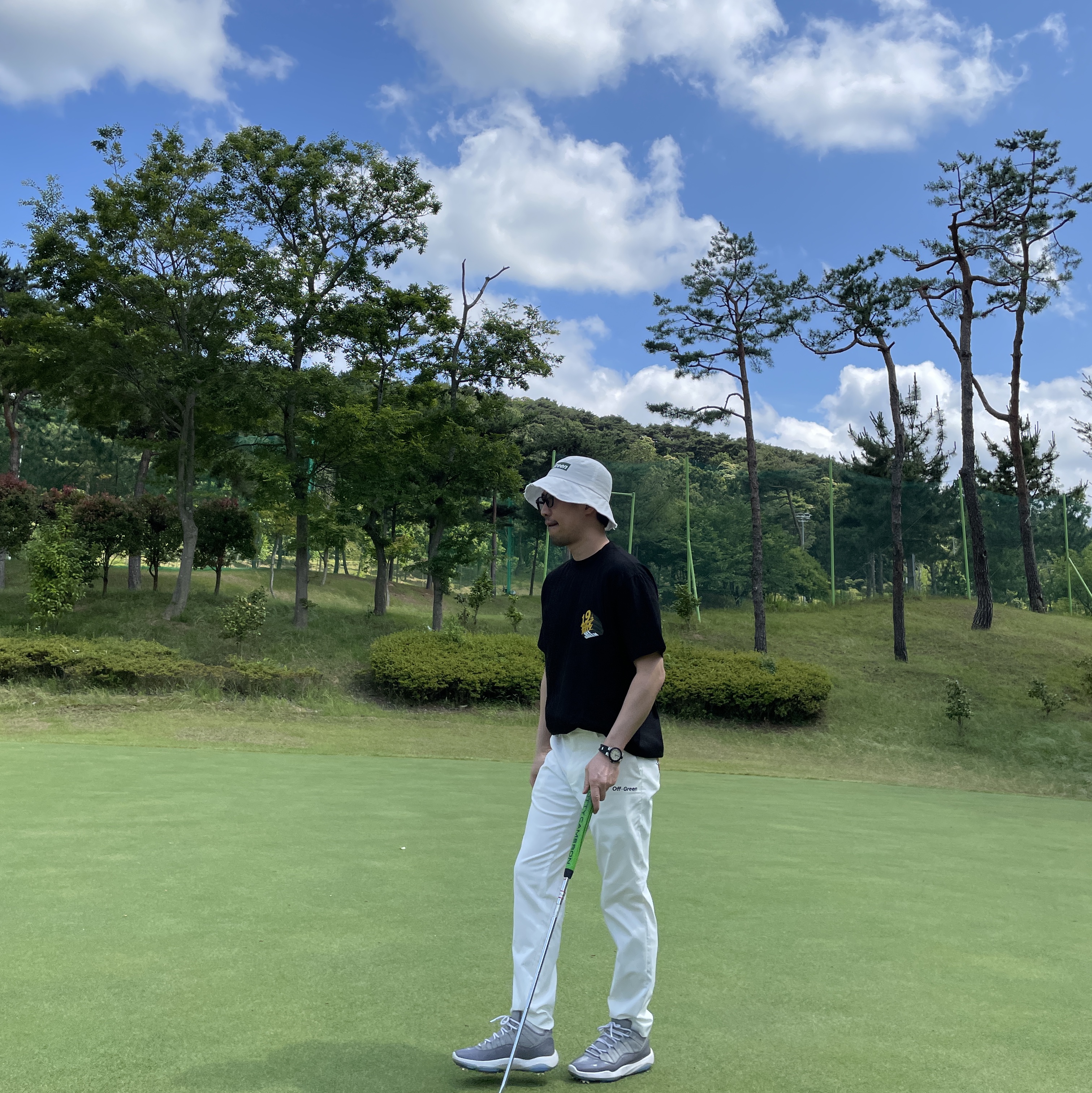Jordan 11 Retro Low Golf Cool Grey 착용 스타일 - 2