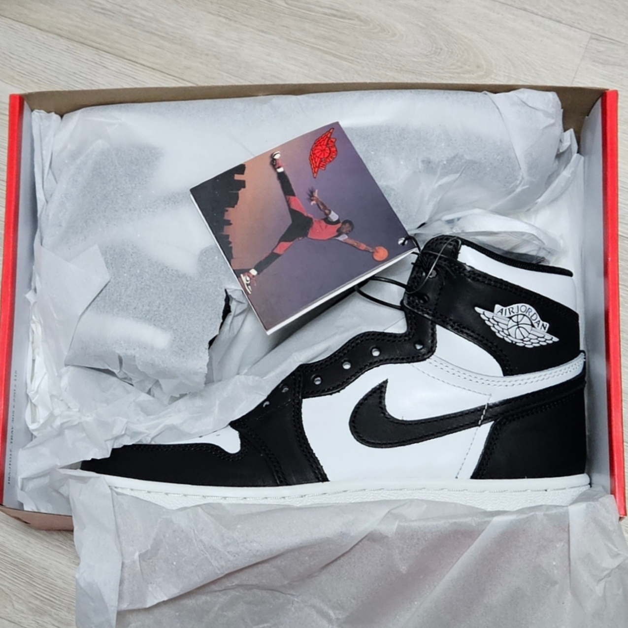 Jordan 1 High 85 Black White, Sony WH-CH520 White (Sony Korea Ver.) 착용 스타일 - 3
