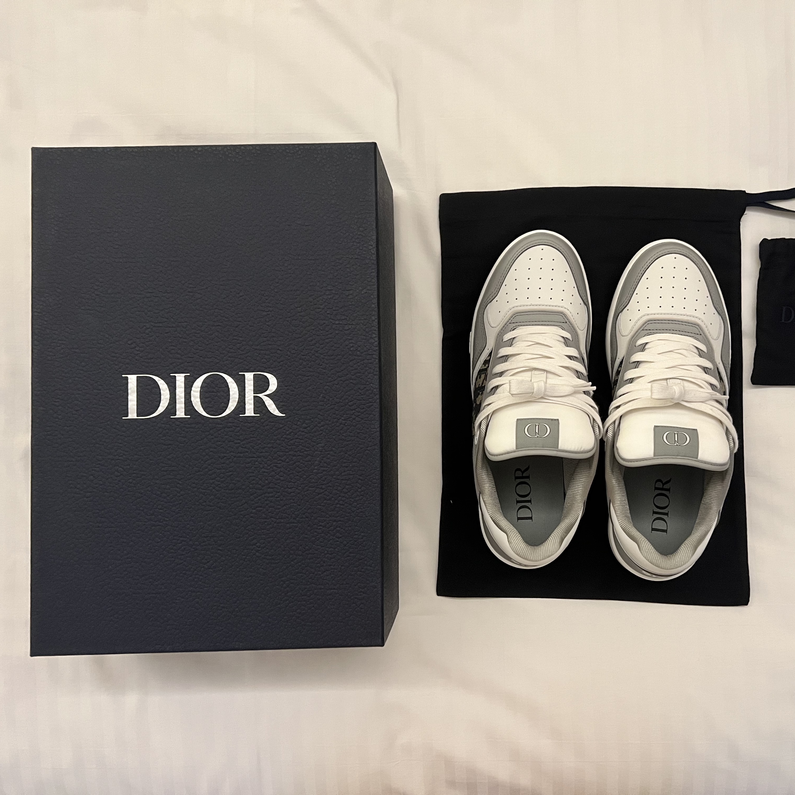 Dior B27 Low-Top Sneakers Gray 착용 스타일 - 5