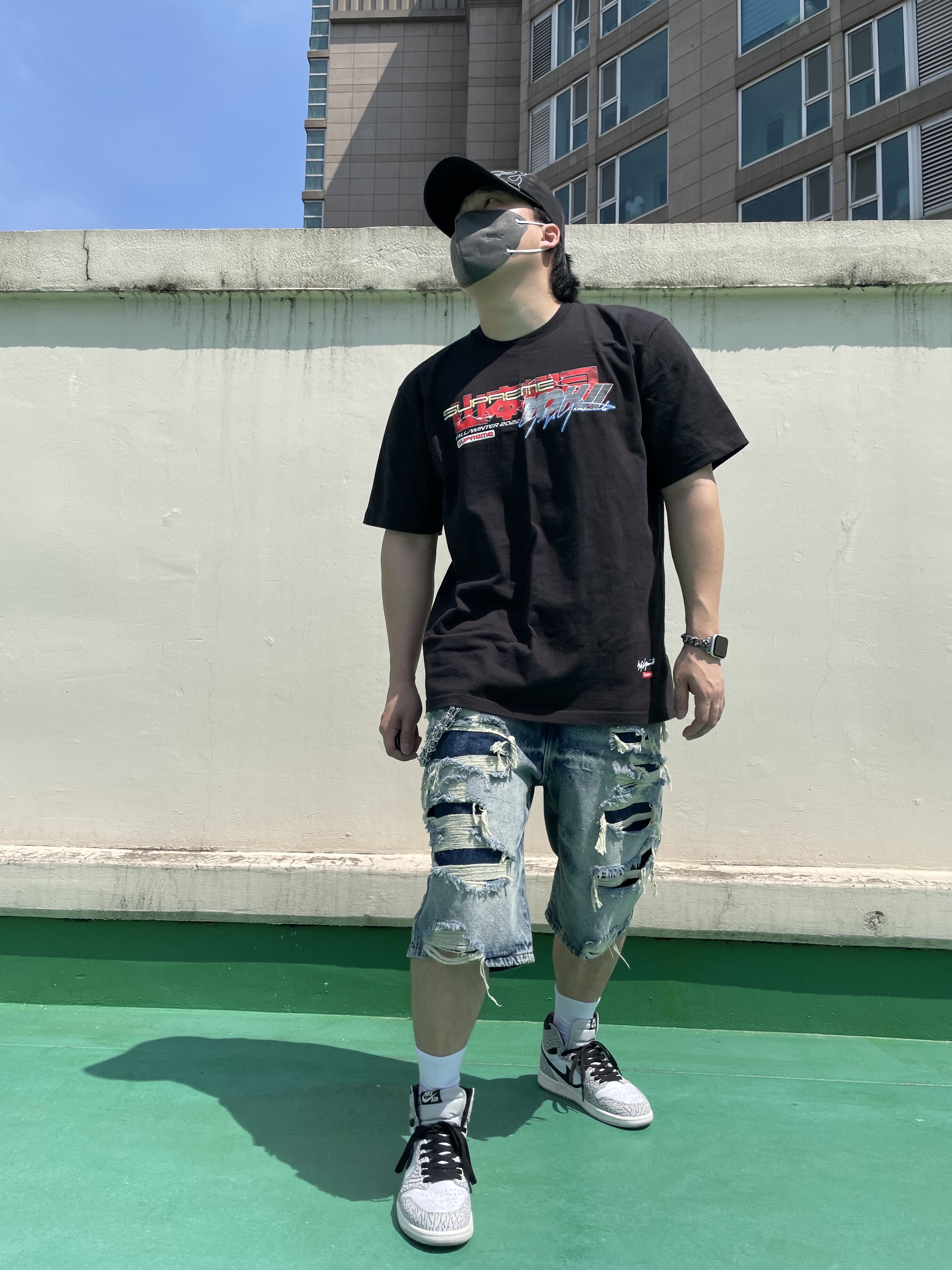 Jordan 1 Retro High OG White Cement, Supreme x Yohji Yamamoto Tekken T-Shirt Black - 22FW 착용 스타일 - 2