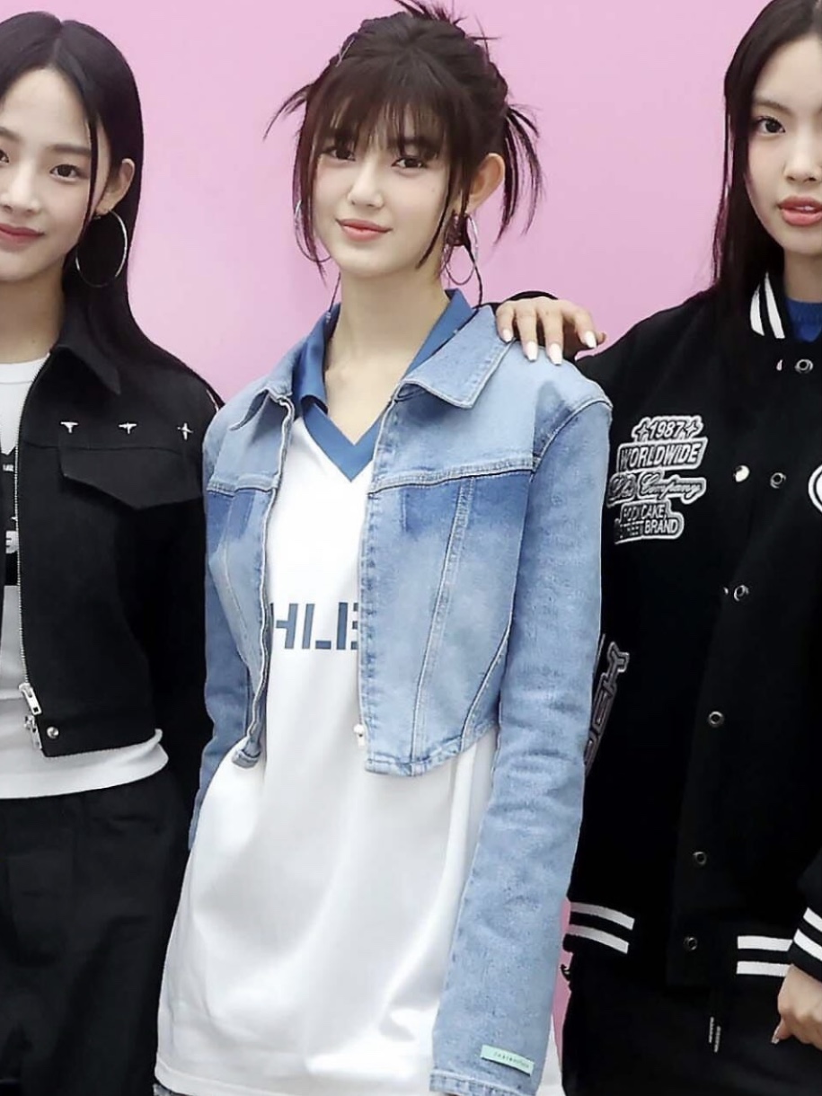 Instantfunk Women Corset Panelled Denim Jacket Blue 착용 스타일